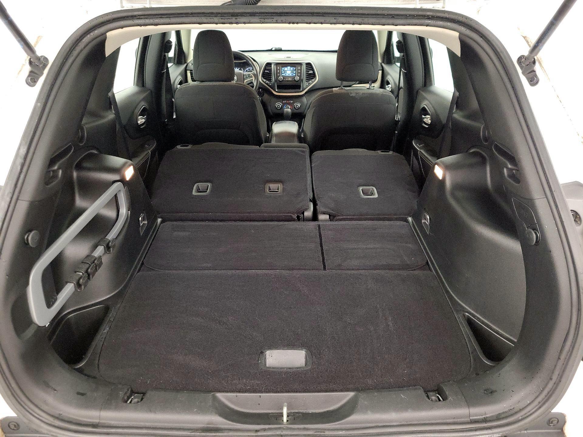 Thumbnail: 2016 Jeep Cherokee - 20