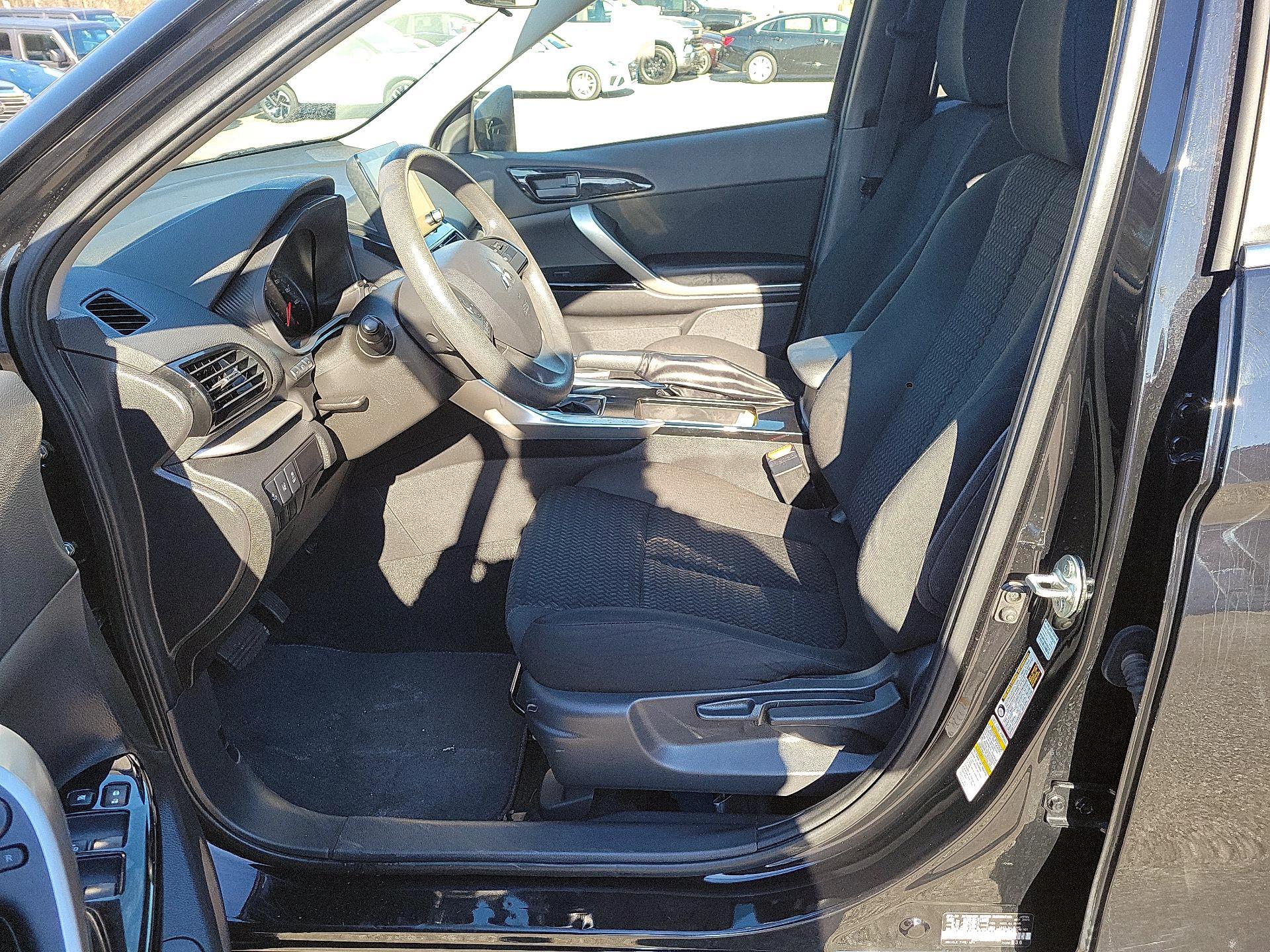 Thumbnail: 2024 Mitsubishi Eclipse Cross - 9