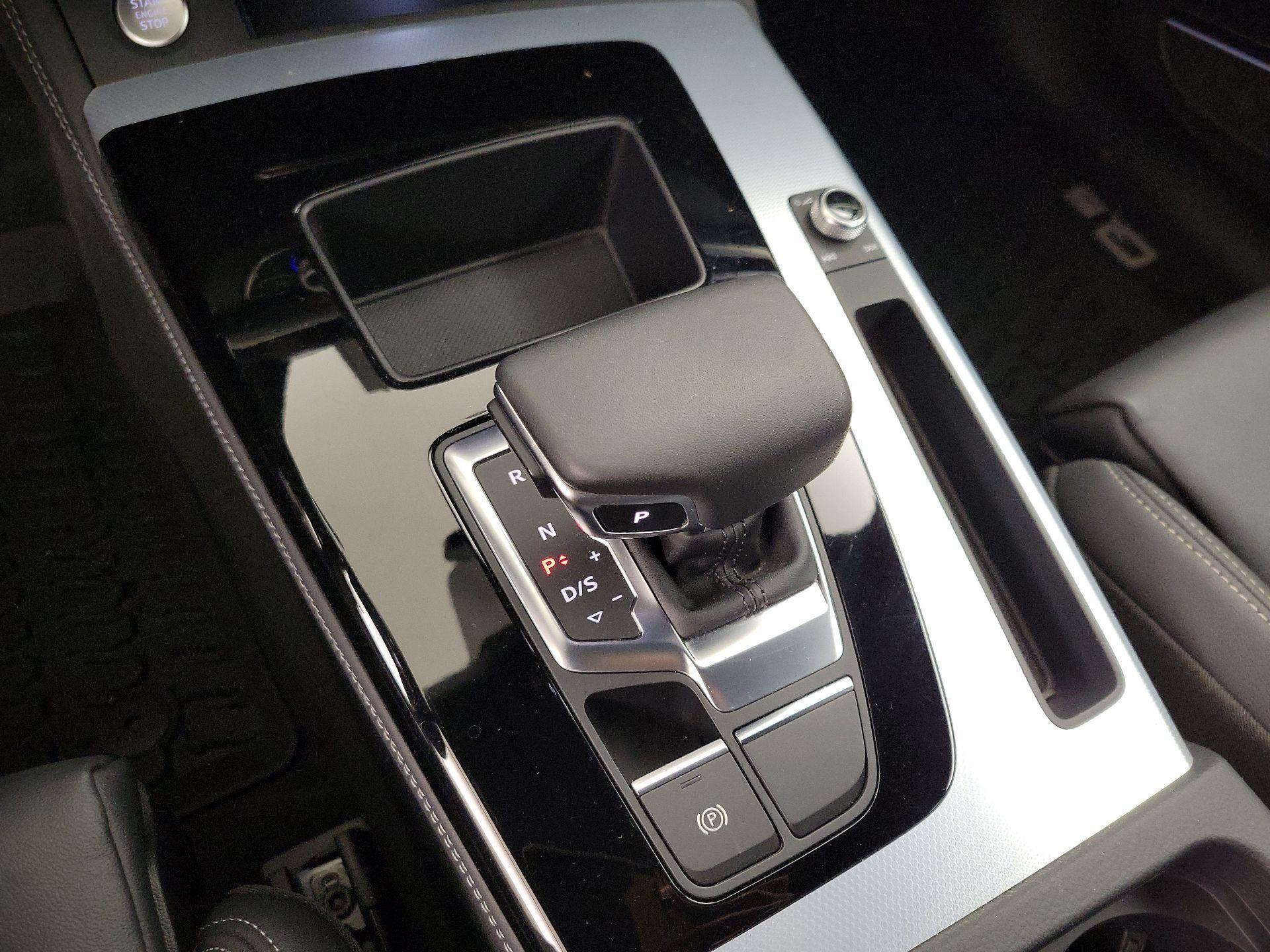 Thumbnail: 2025 Audi Q5 - 18