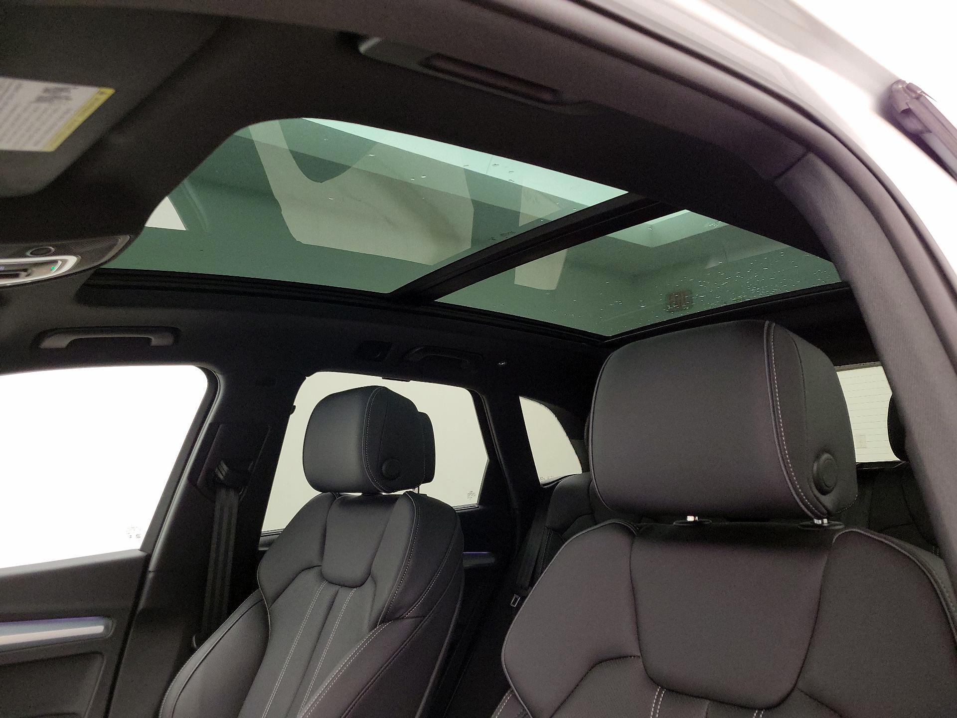 Thumbnail: 2025 Audi Q5 - 20