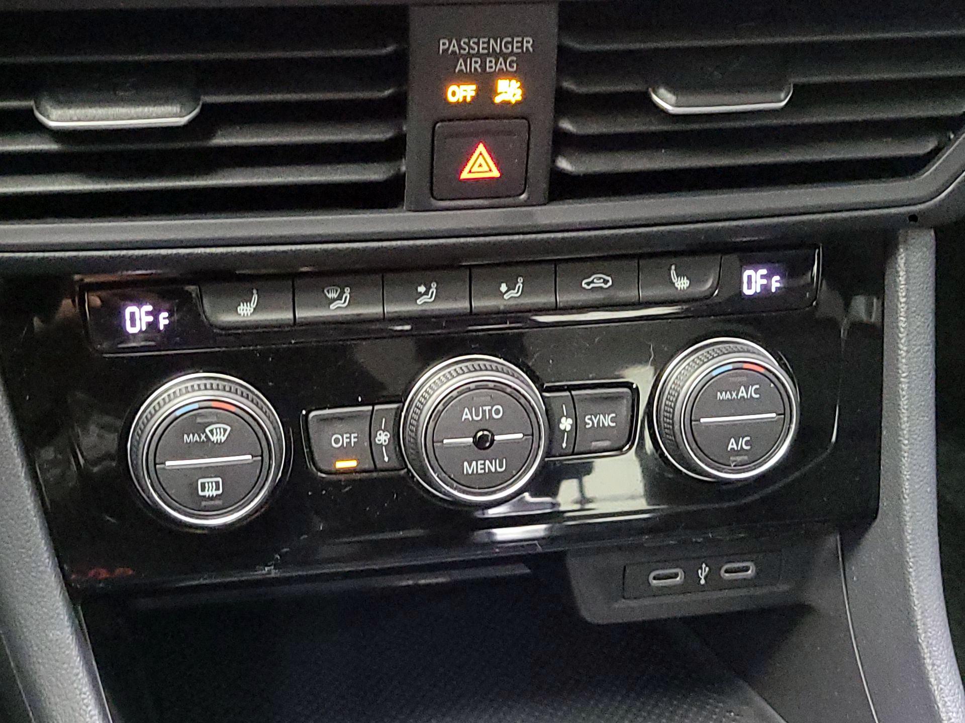 Thumbnail: 2024 Volkswagen Jetta - 14