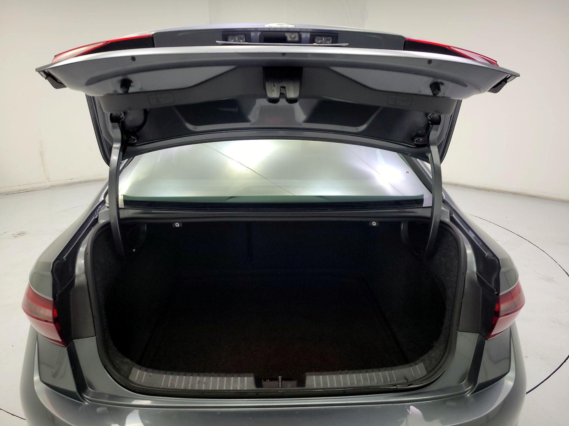 Thumbnail: 2024 Volkswagen Jetta - 18