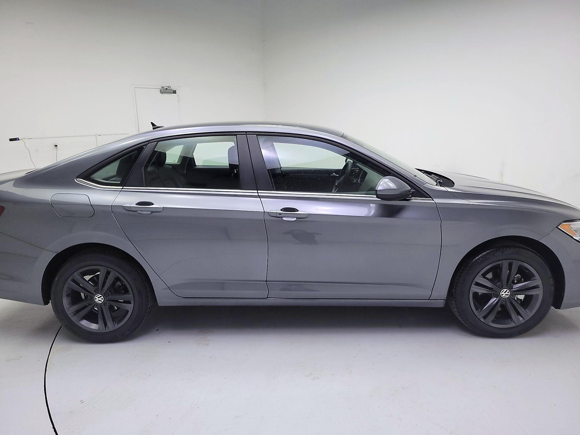 Thumbnail: 2024 Volkswagen Jetta - 4