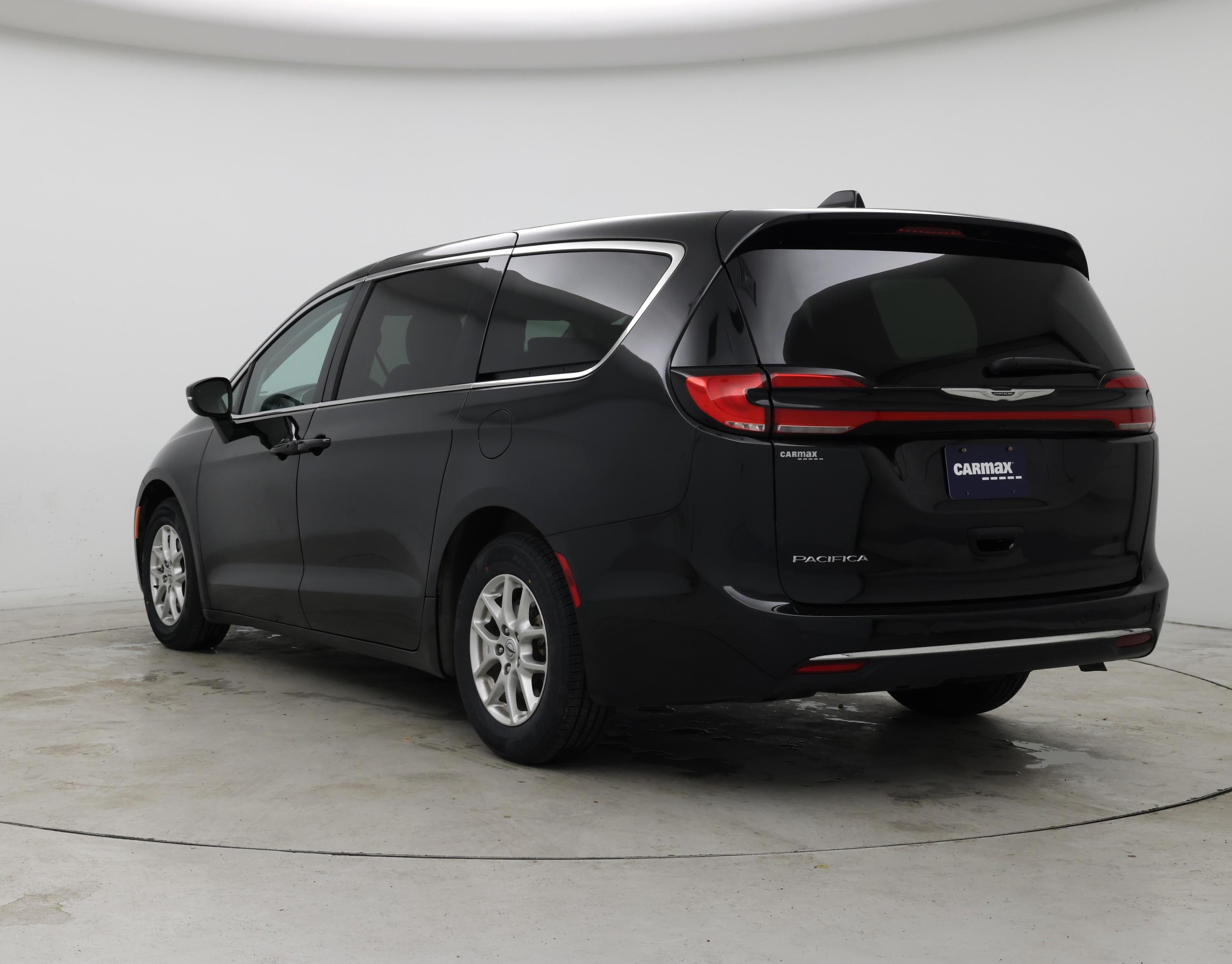 Thumbnail: 2023 Chrysler Pacifica - 2