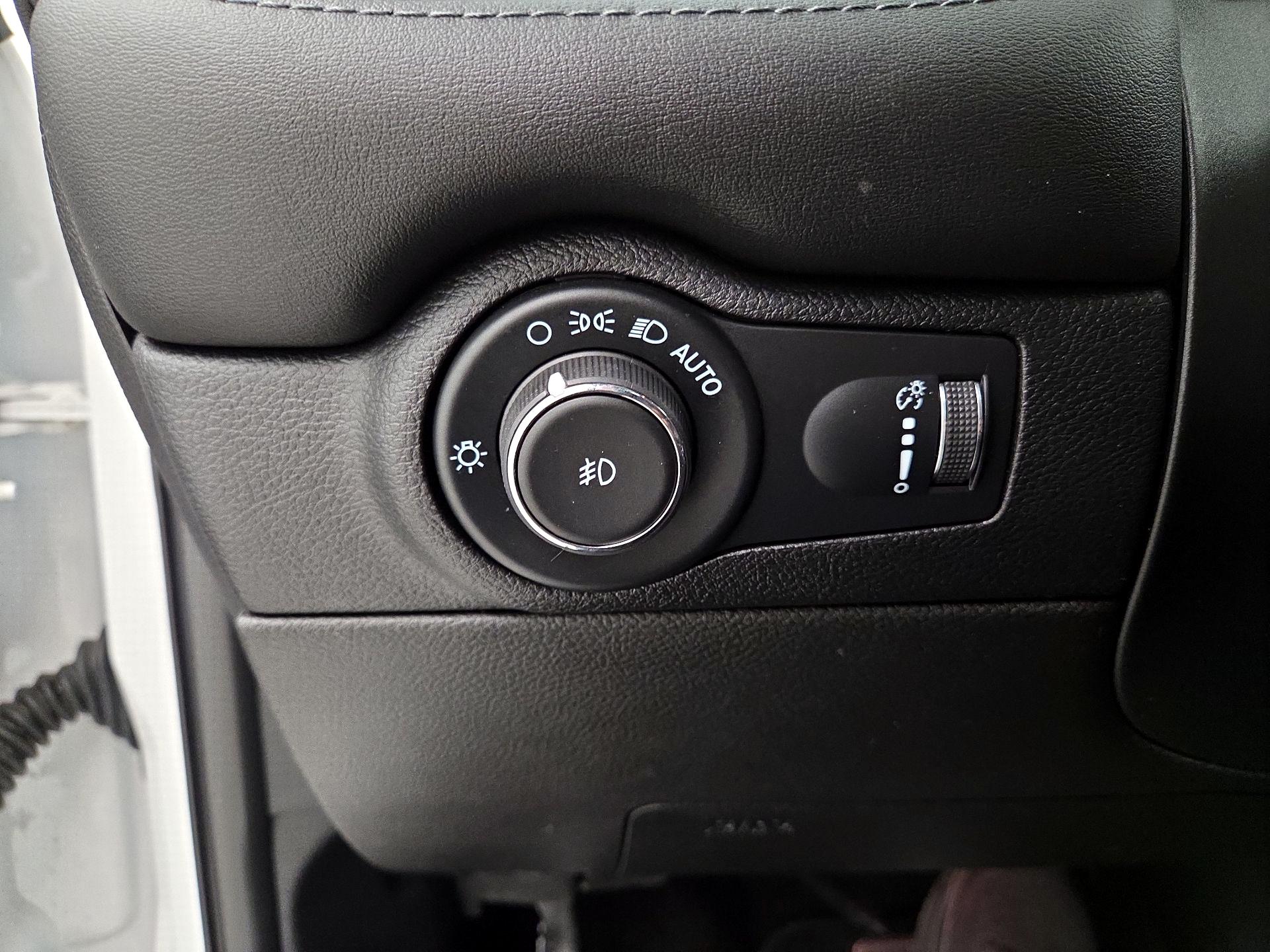 Thumbnail: 2021 Dodge Durango - 13