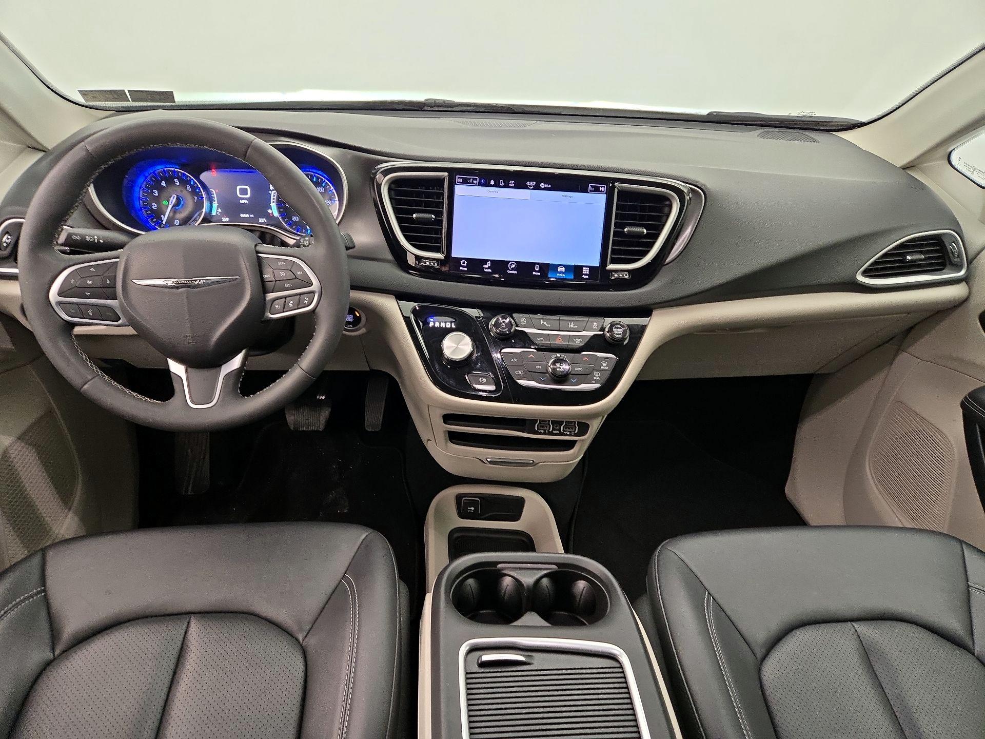 Thumbnail: 2024 Chrysler Pacifica - 9