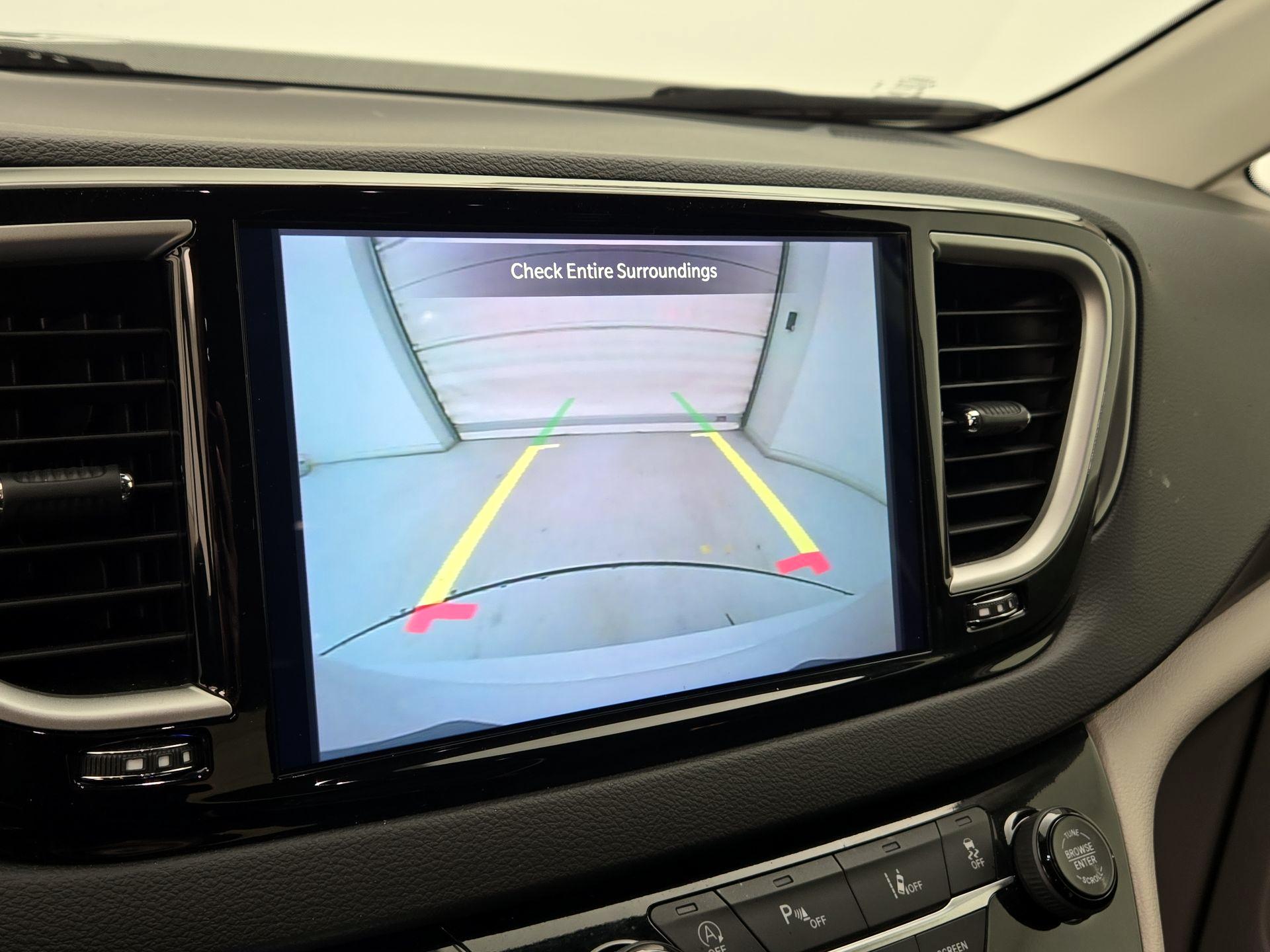 Thumbnail: 2024 Chrysler Pacifica - 14