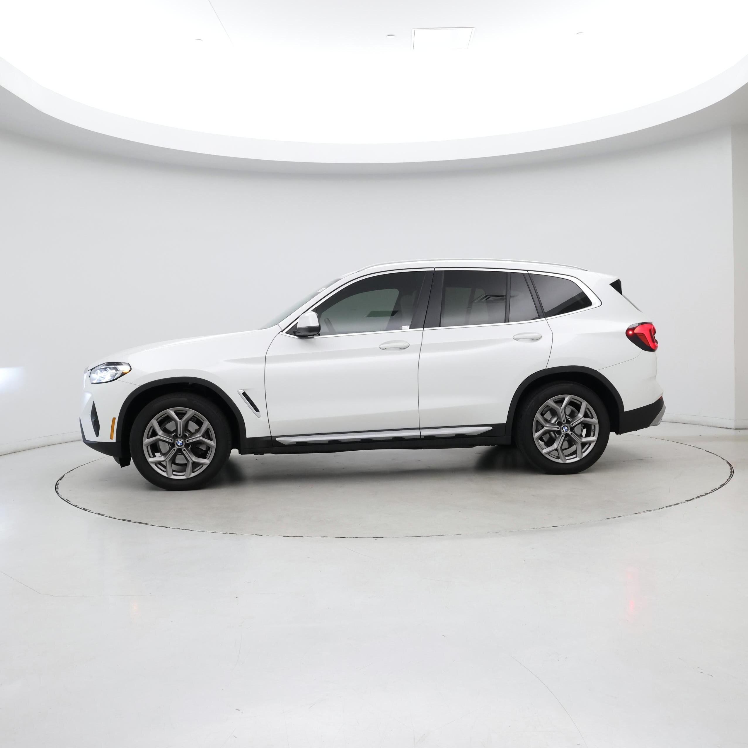 Thumbnail: 2022 BMW X3 - 3