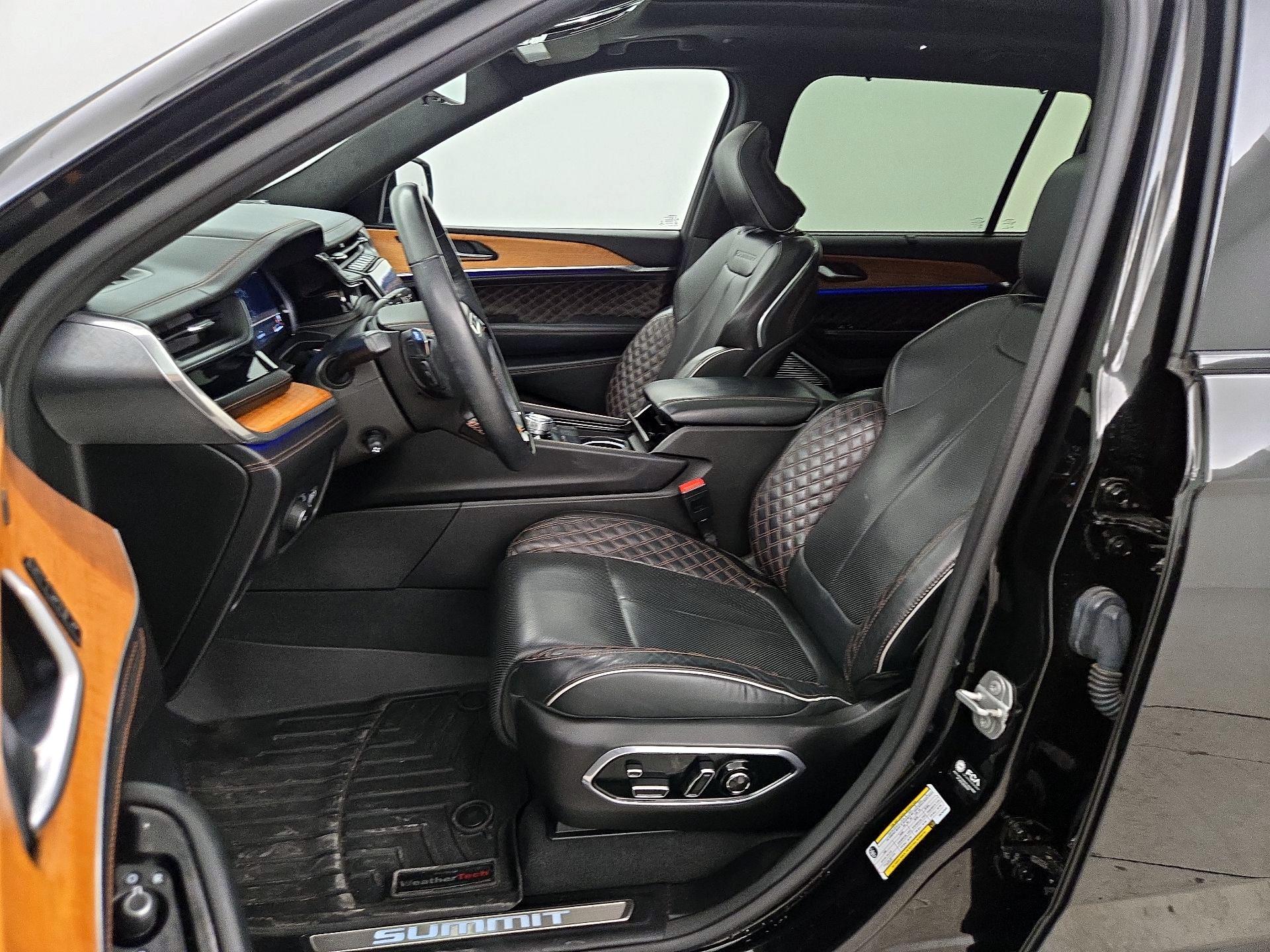 Thumbnail: 2023 Jeep Grand Cherokee L - 11