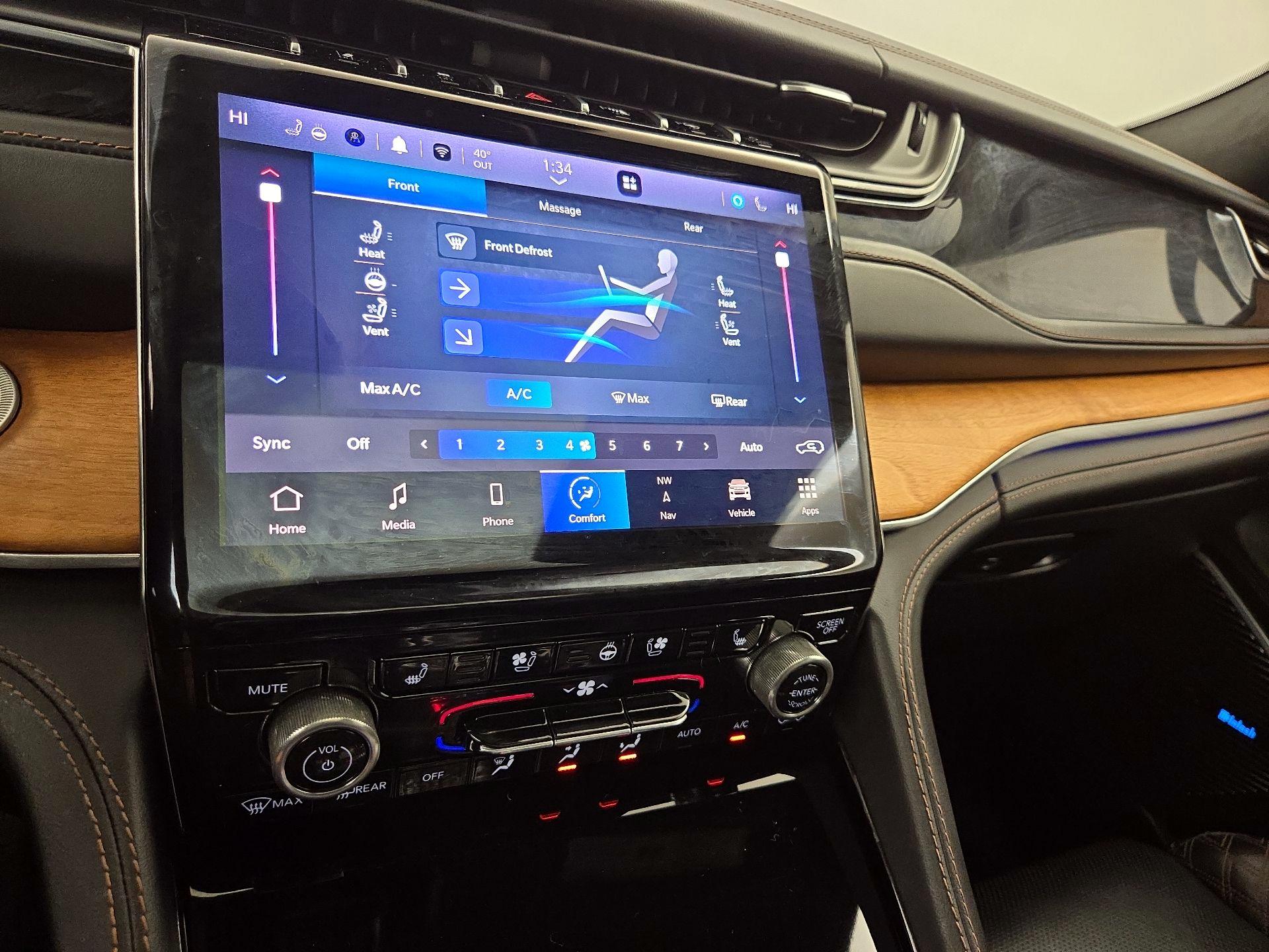 Thumbnail: 2023 Jeep Grand Cherokee L - 17