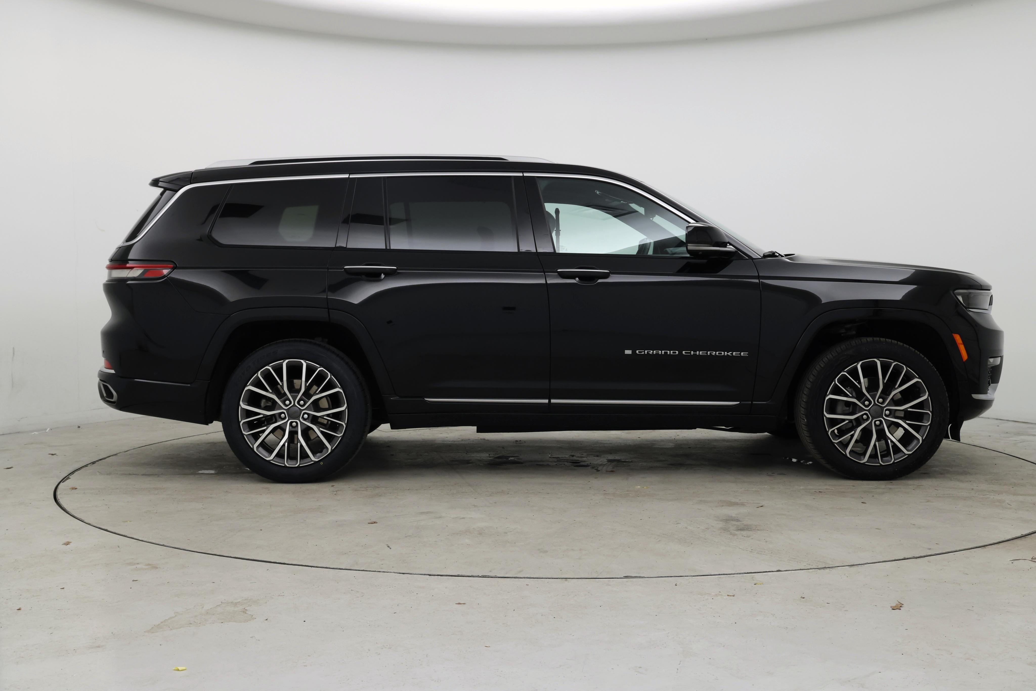 Thumbnail: 2023 Jeep Grand Cherokee L - 7