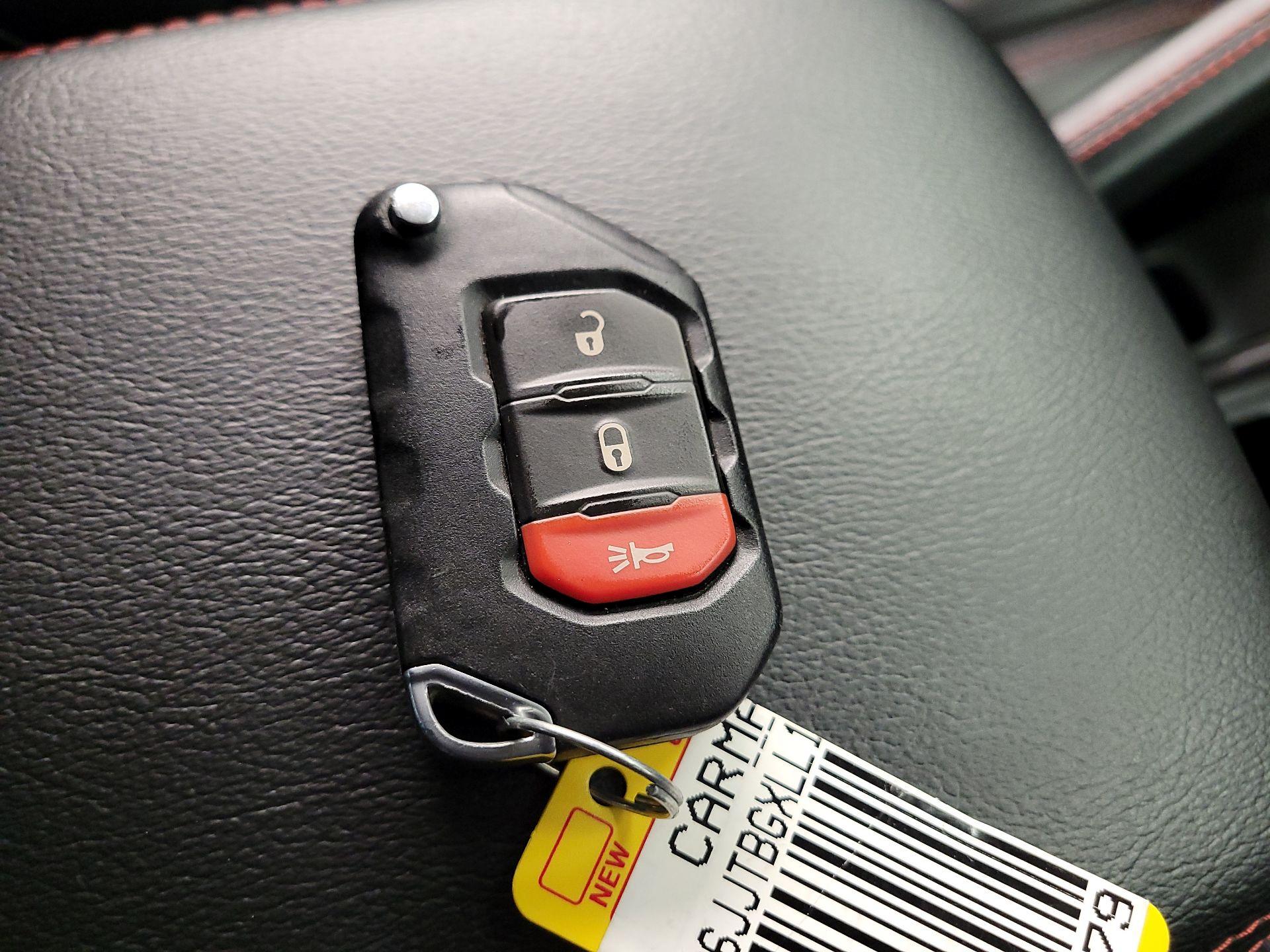 Thumbnail: 2020 Jeep Gladiator - 18