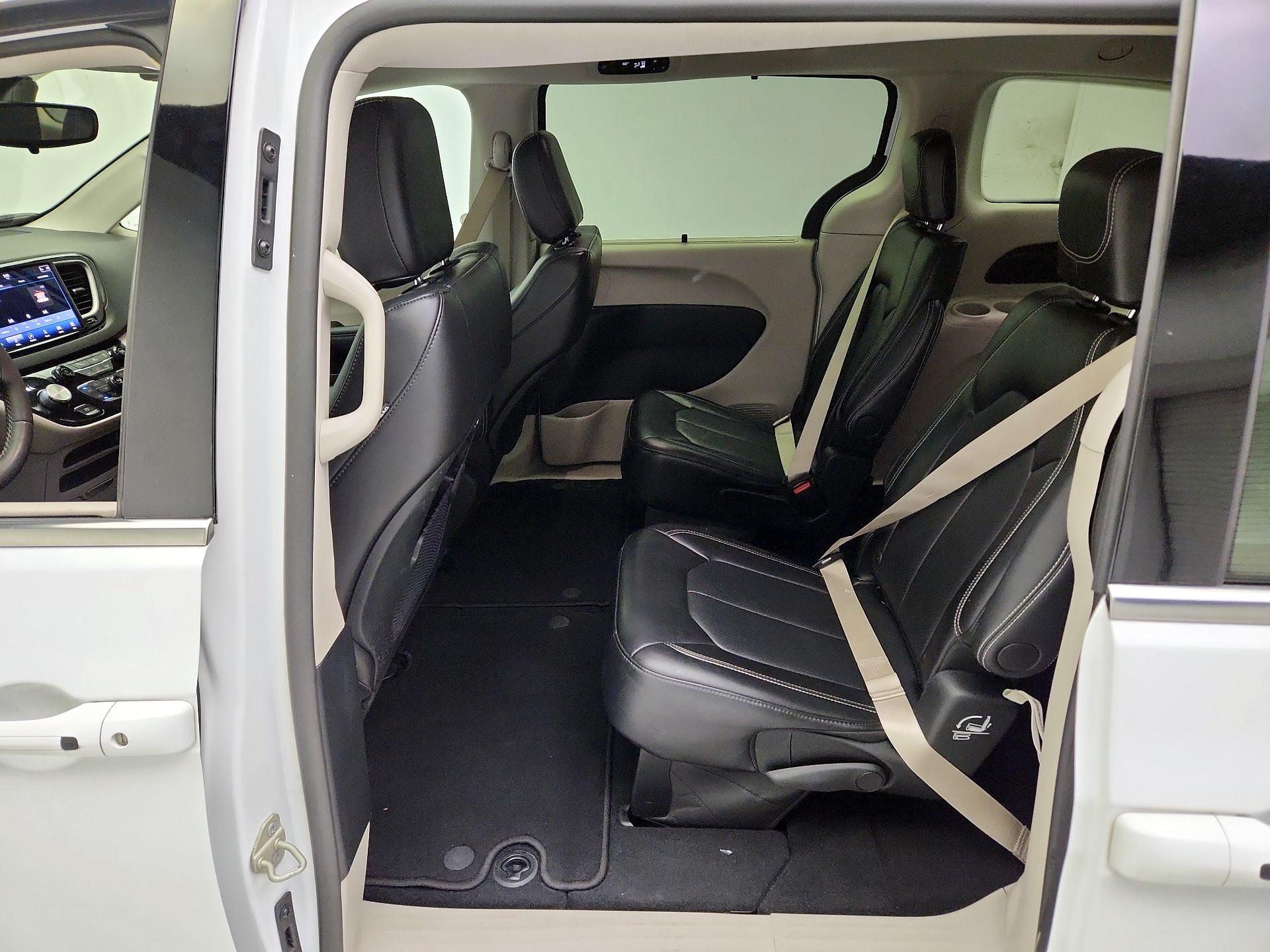 Thumbnail: 2024 Chrysler Pacifica - 19