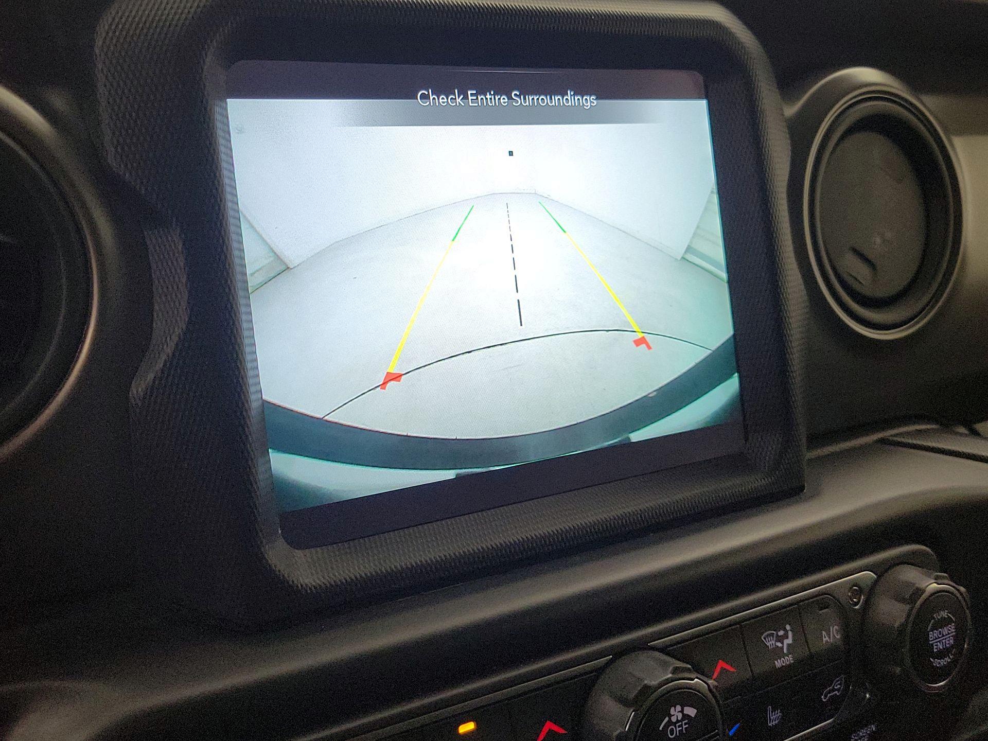 Thumbnail: 2022 Jeep Wrangler - 15