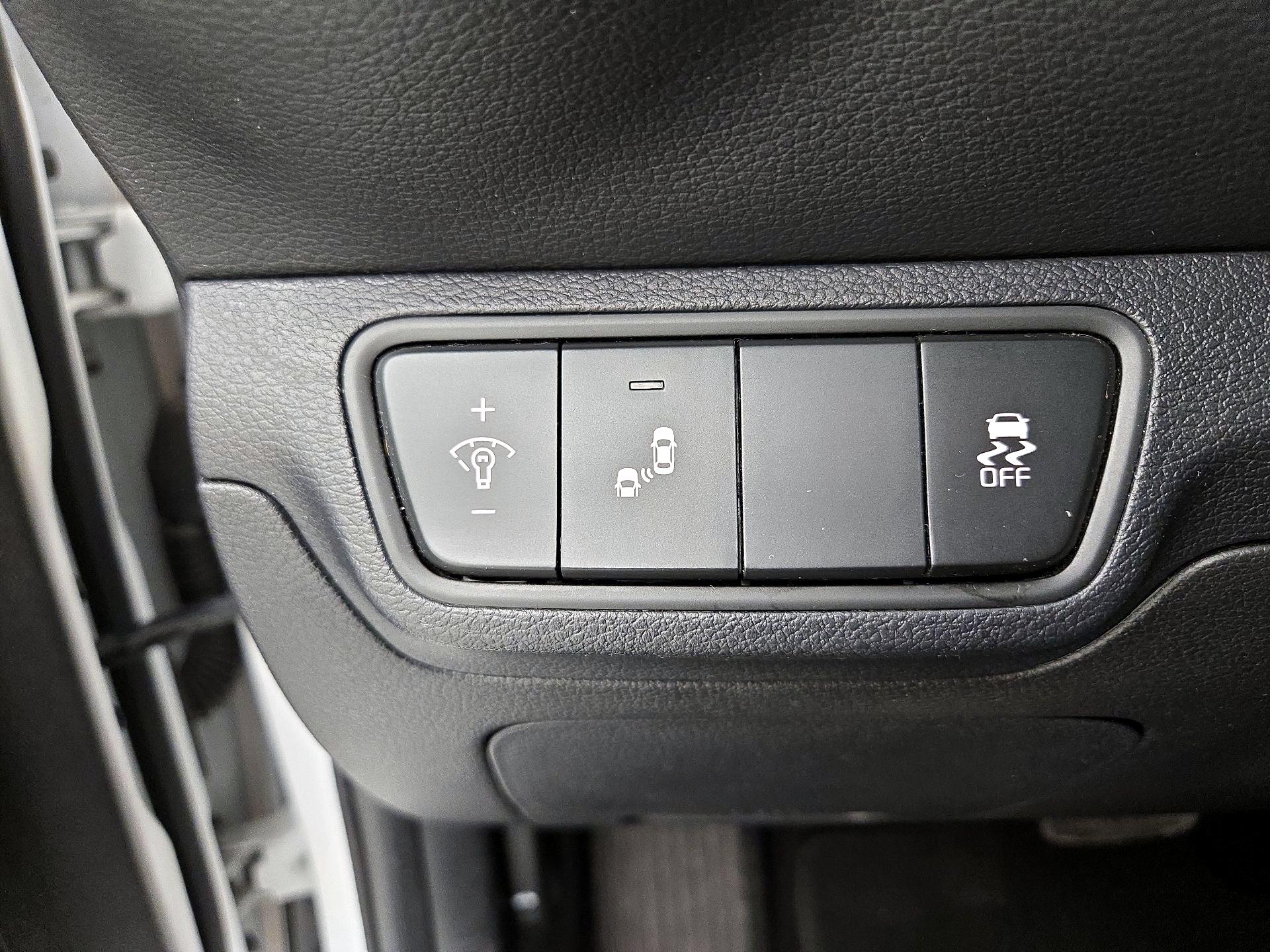 Thumbnail: 2023 Kia Forte - 13