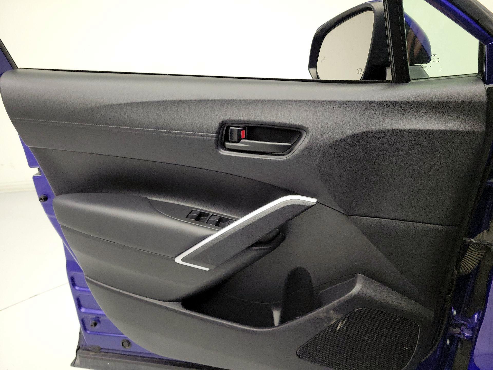 Thumbnail: 2022 Toyota Corolla Cross - 12