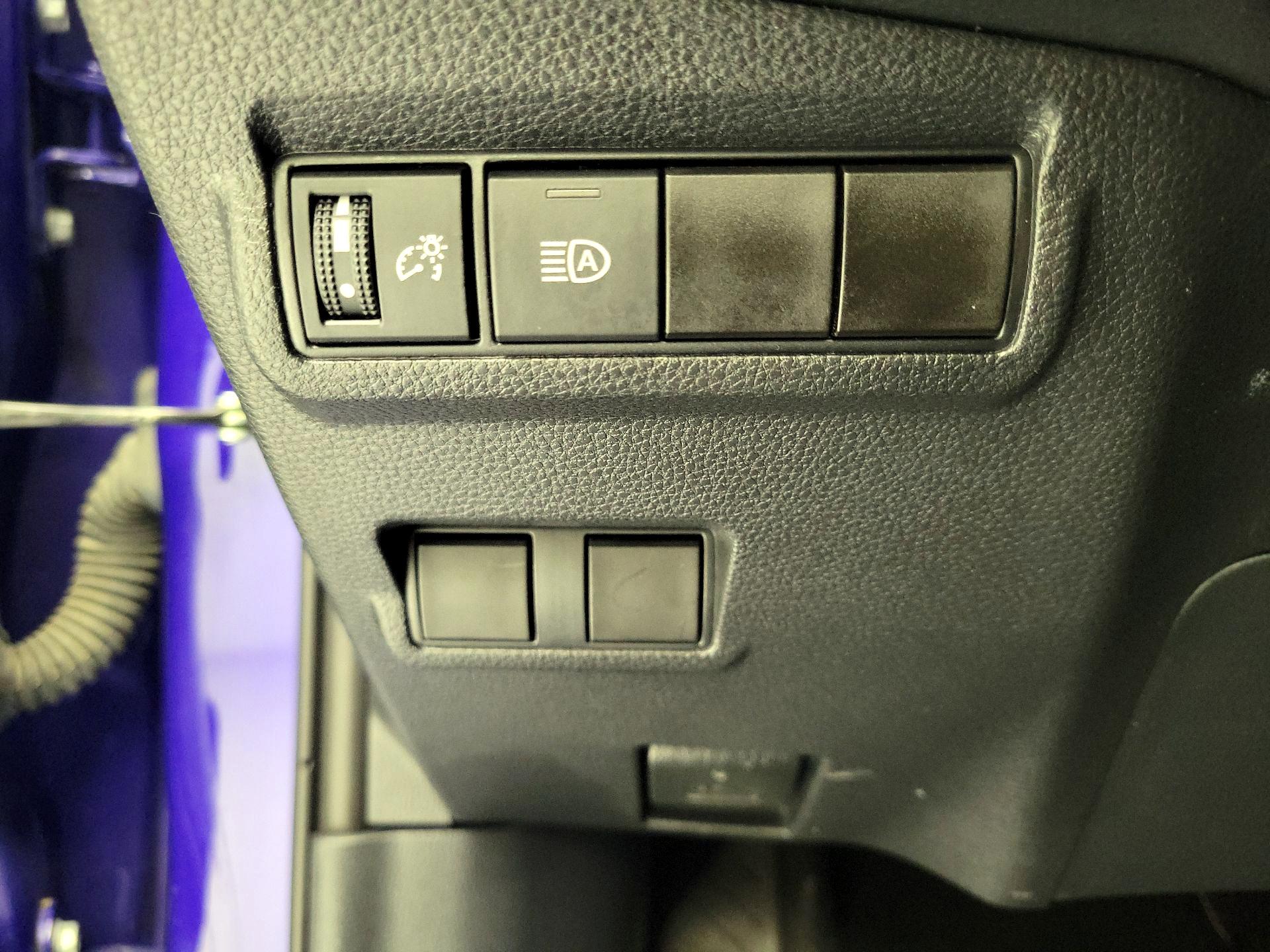 Thumbnail: 2022 Toyota Corolla Cross - 13