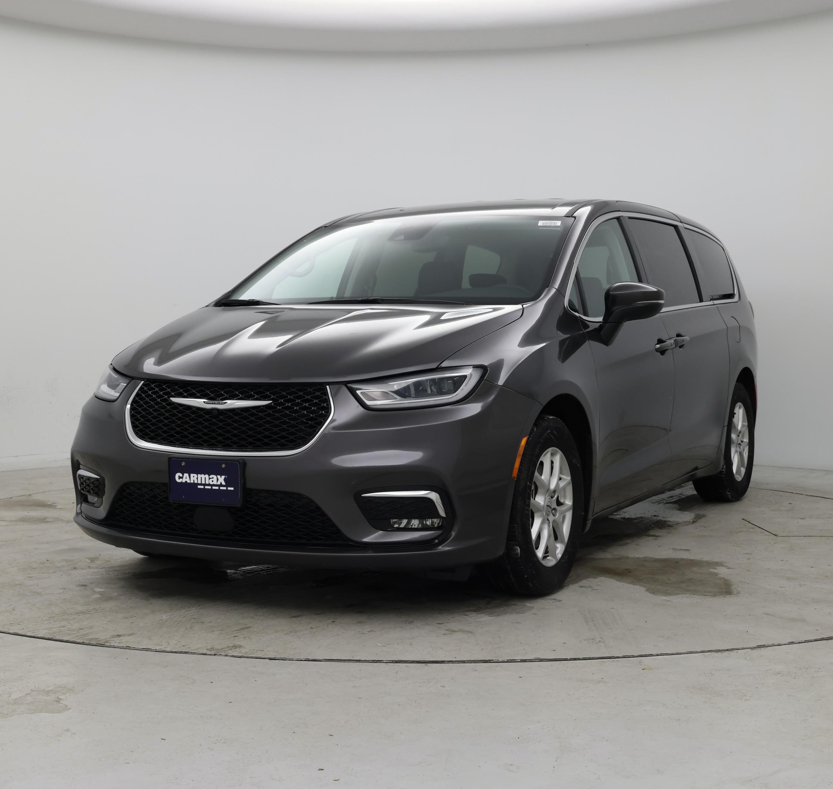 Thumbnail: 2023 Chrysler Pacifica - 4