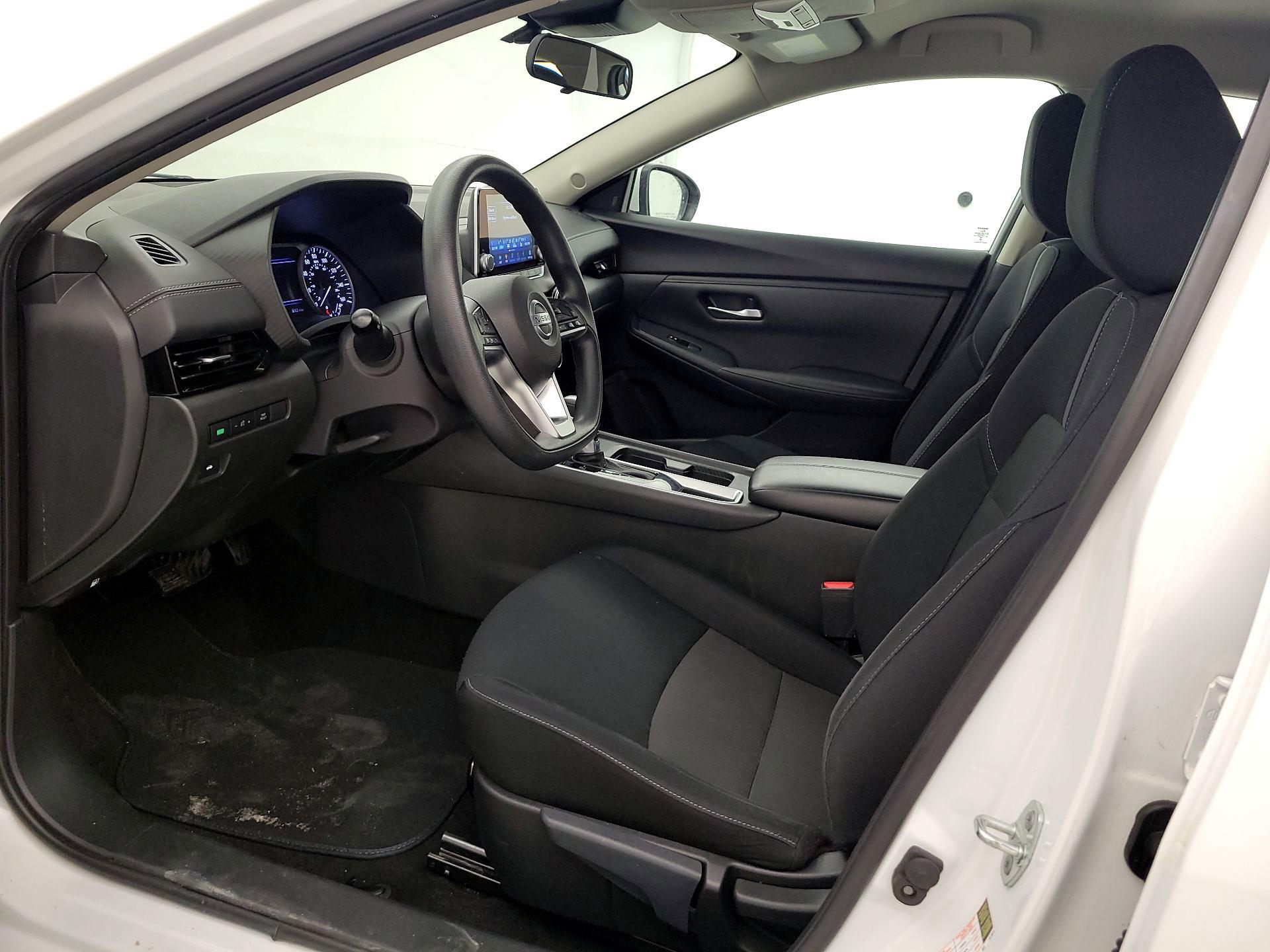 Thumbnail: 2023 Nissan Sentra - 11