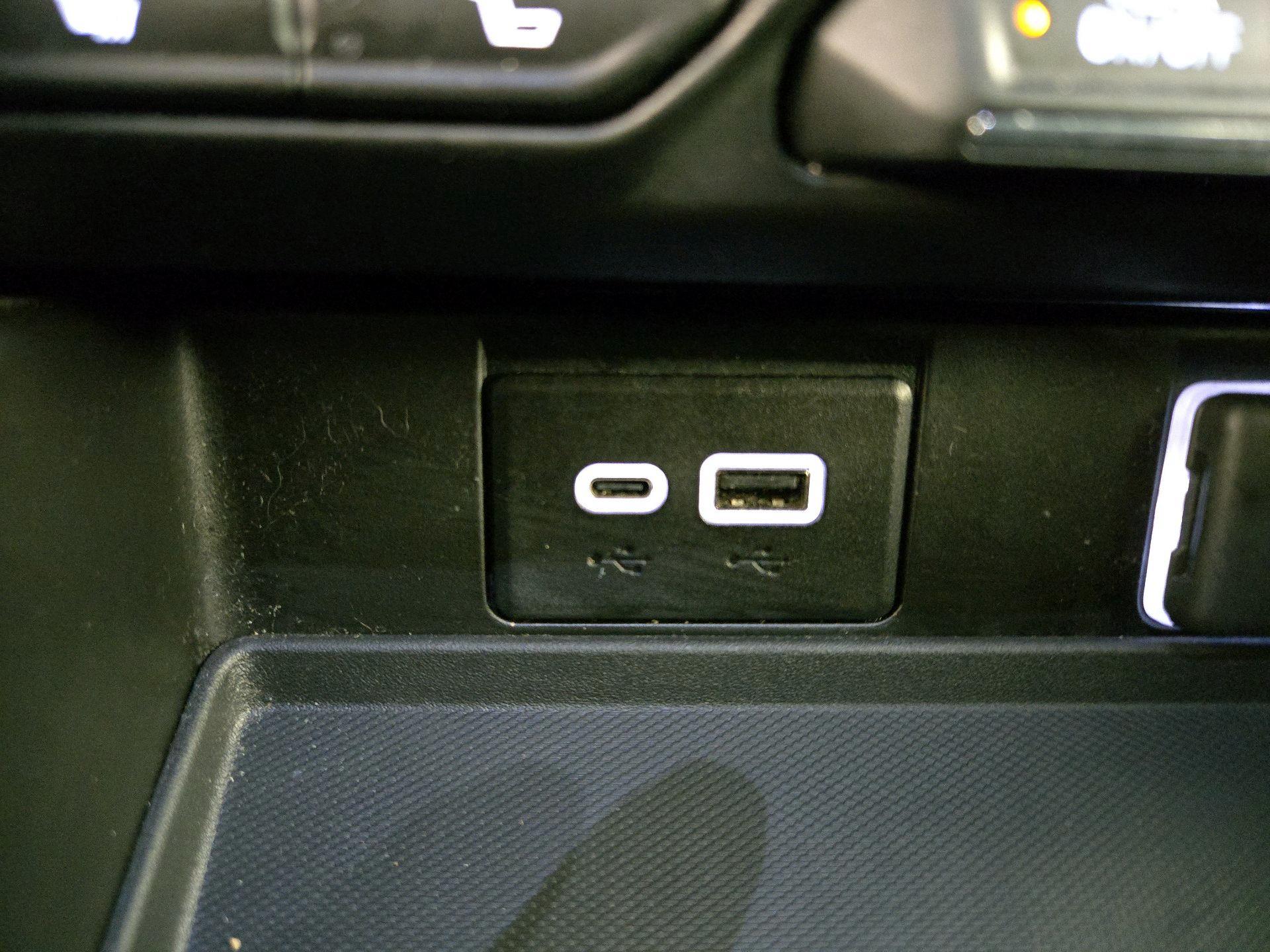 Thumbnail: 2024 Chevrolet Tahoe - 18