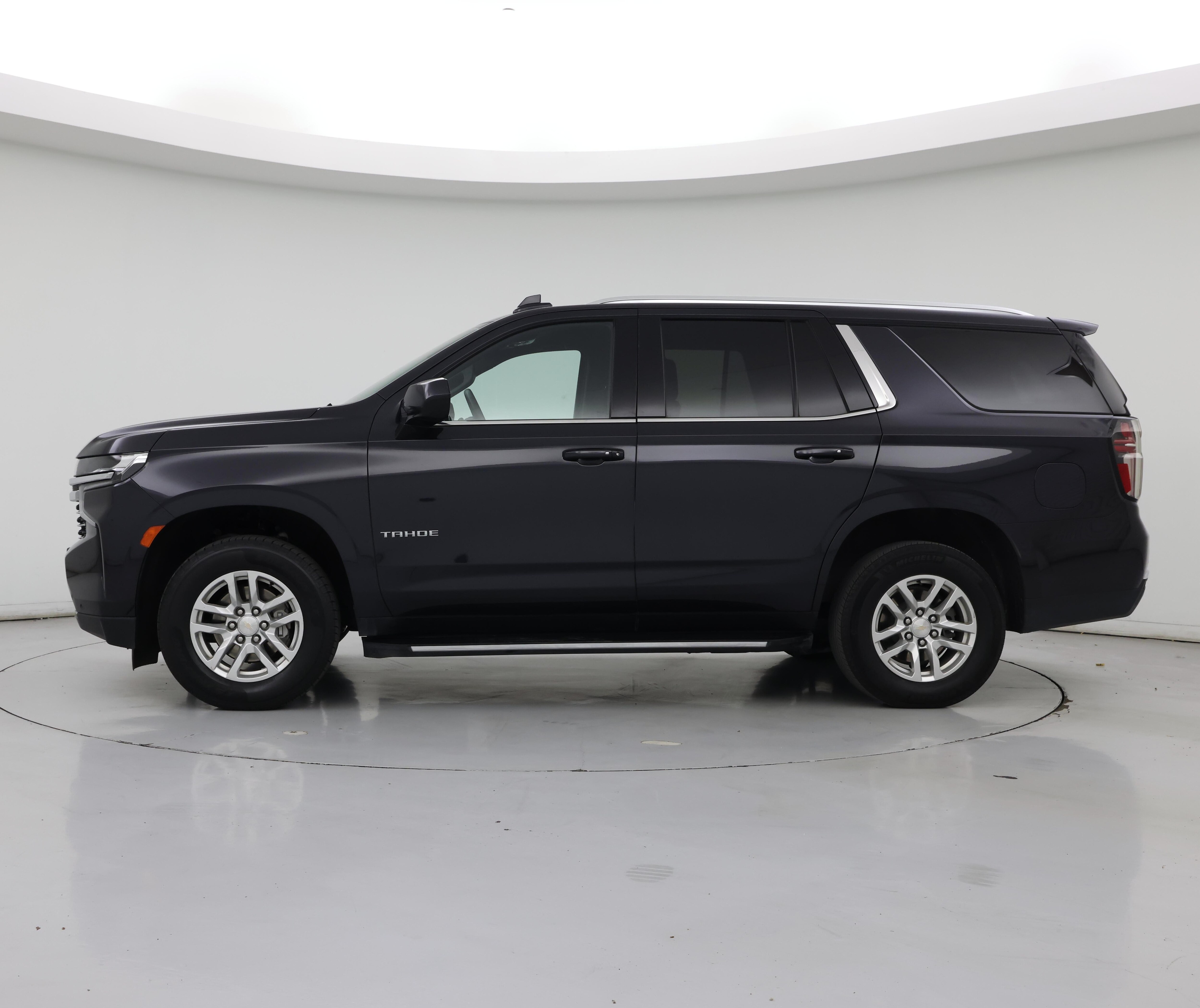 Thumbnail: 2024 Chevrolet Tahoe - 3