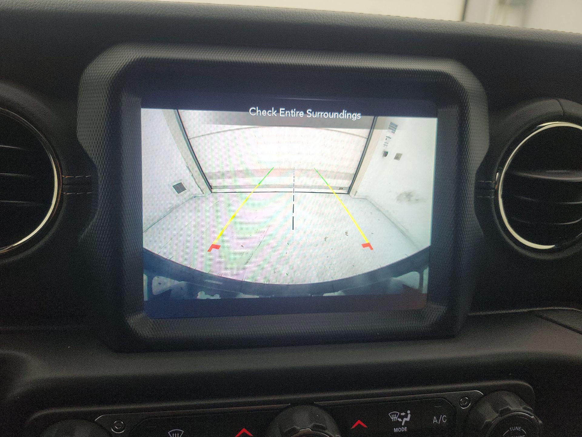 Thumbnail: 2022 Jeep Wrangler - 15