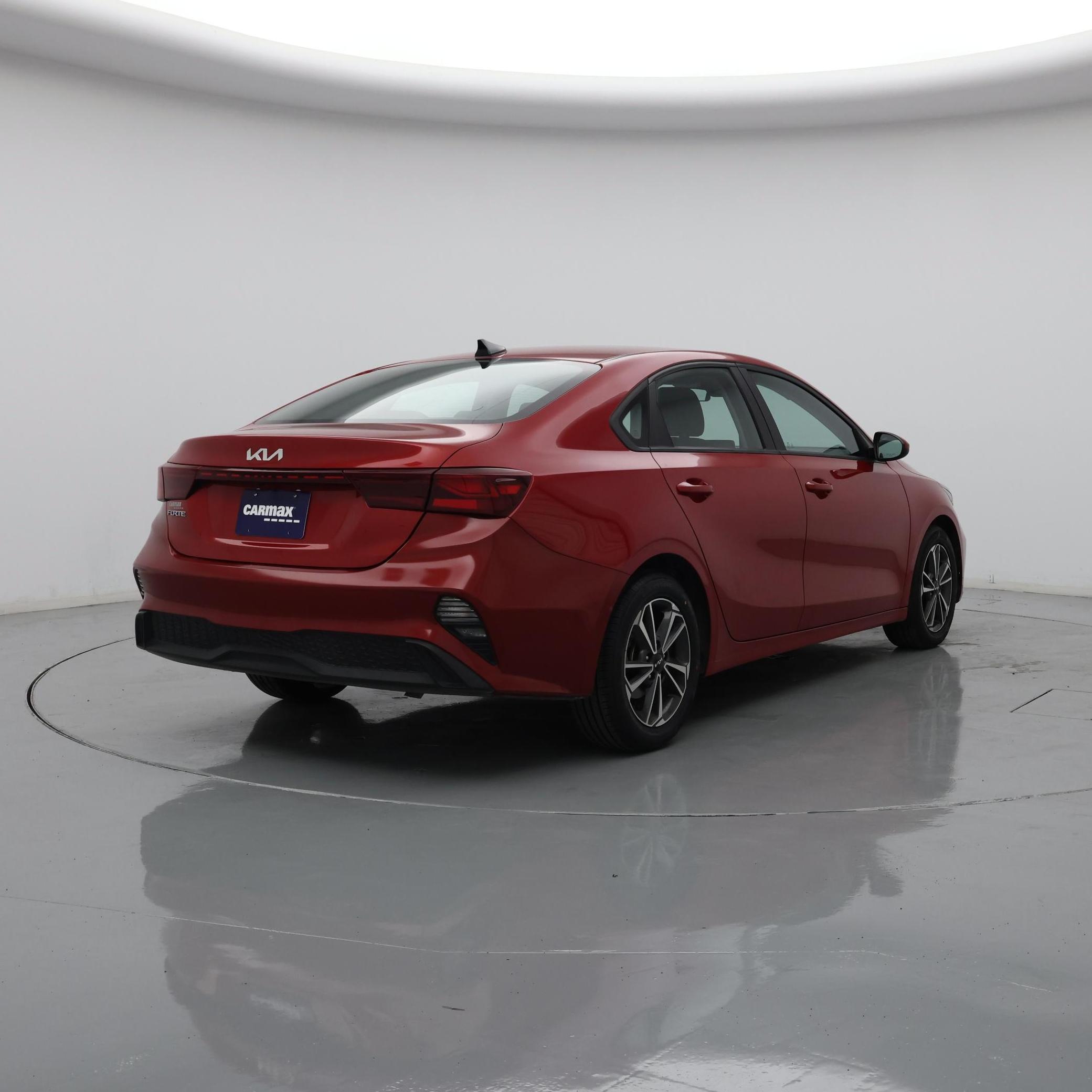 Thumbnail: 2023 Kia Forte - 8