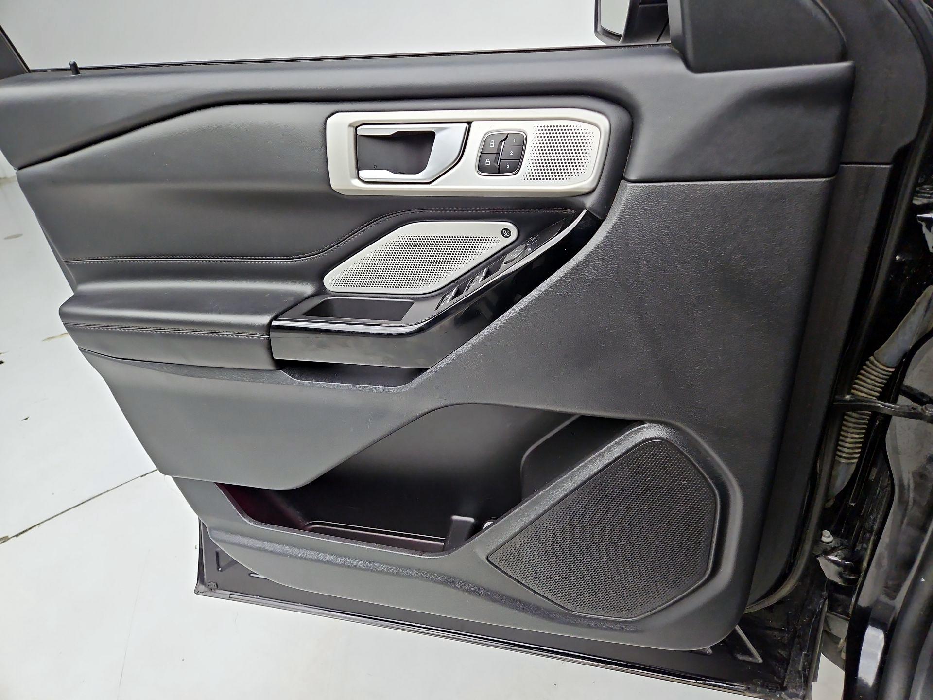 Thumbnail: 2022 Ford Explorer - 12