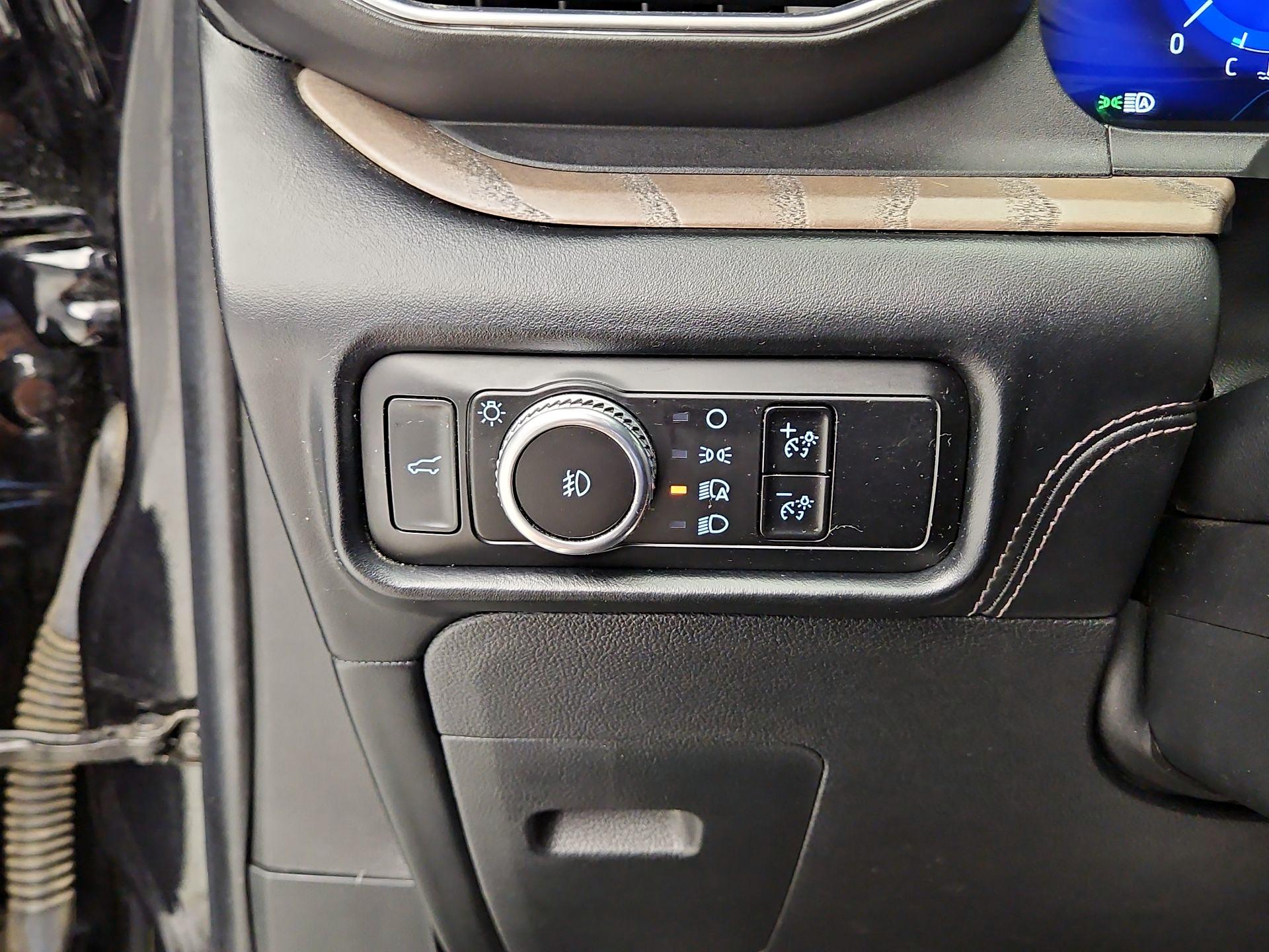 Thumbnail: 2022 Ford Explorer - 13