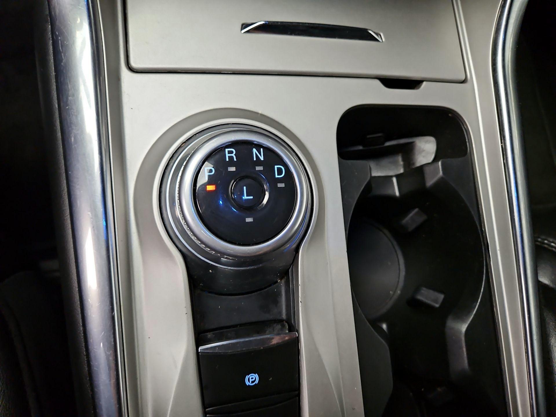 Thumbnail: 2022 Ford Explorer - 18