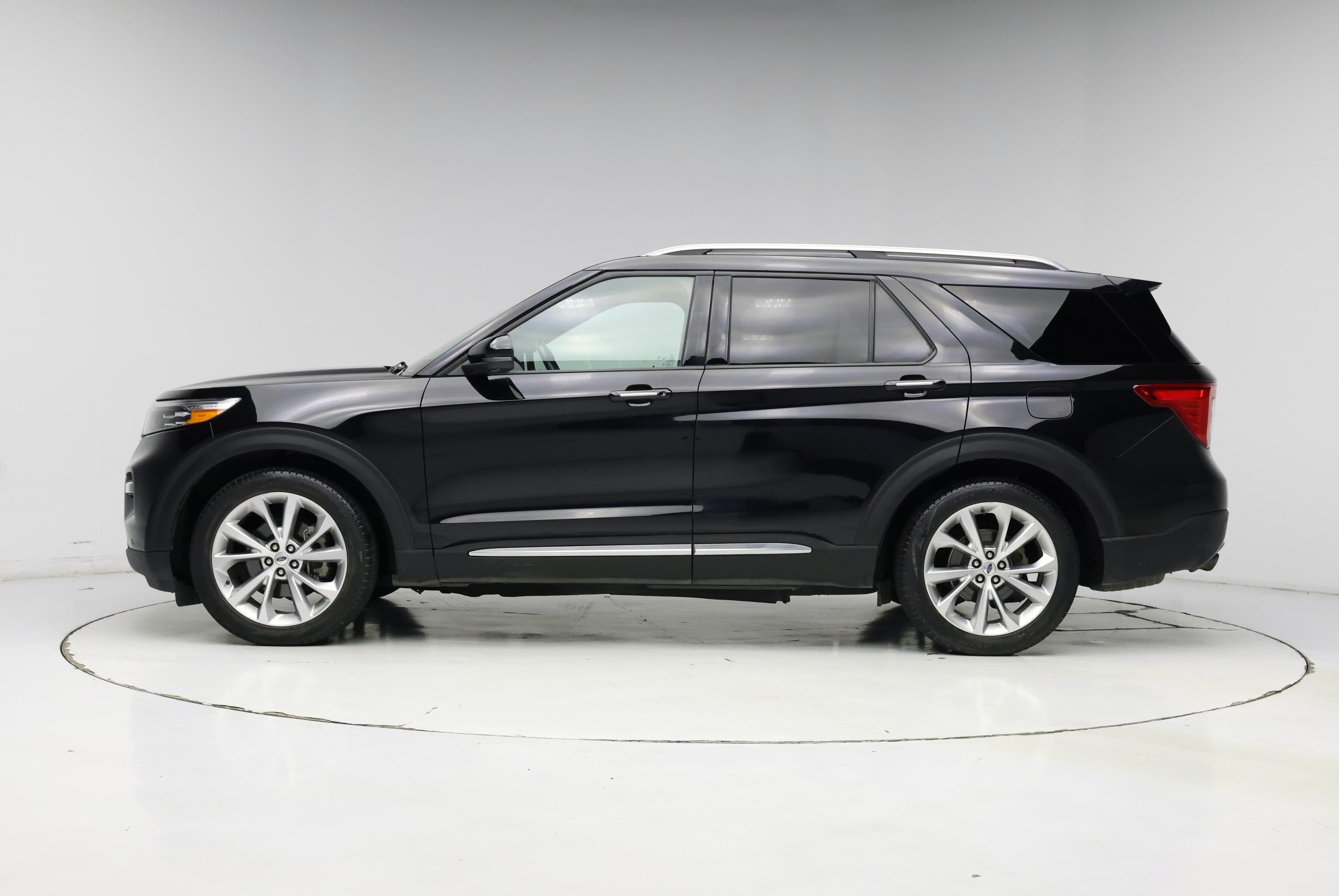 Thumbnail: 2022 Ford Explorer - 3