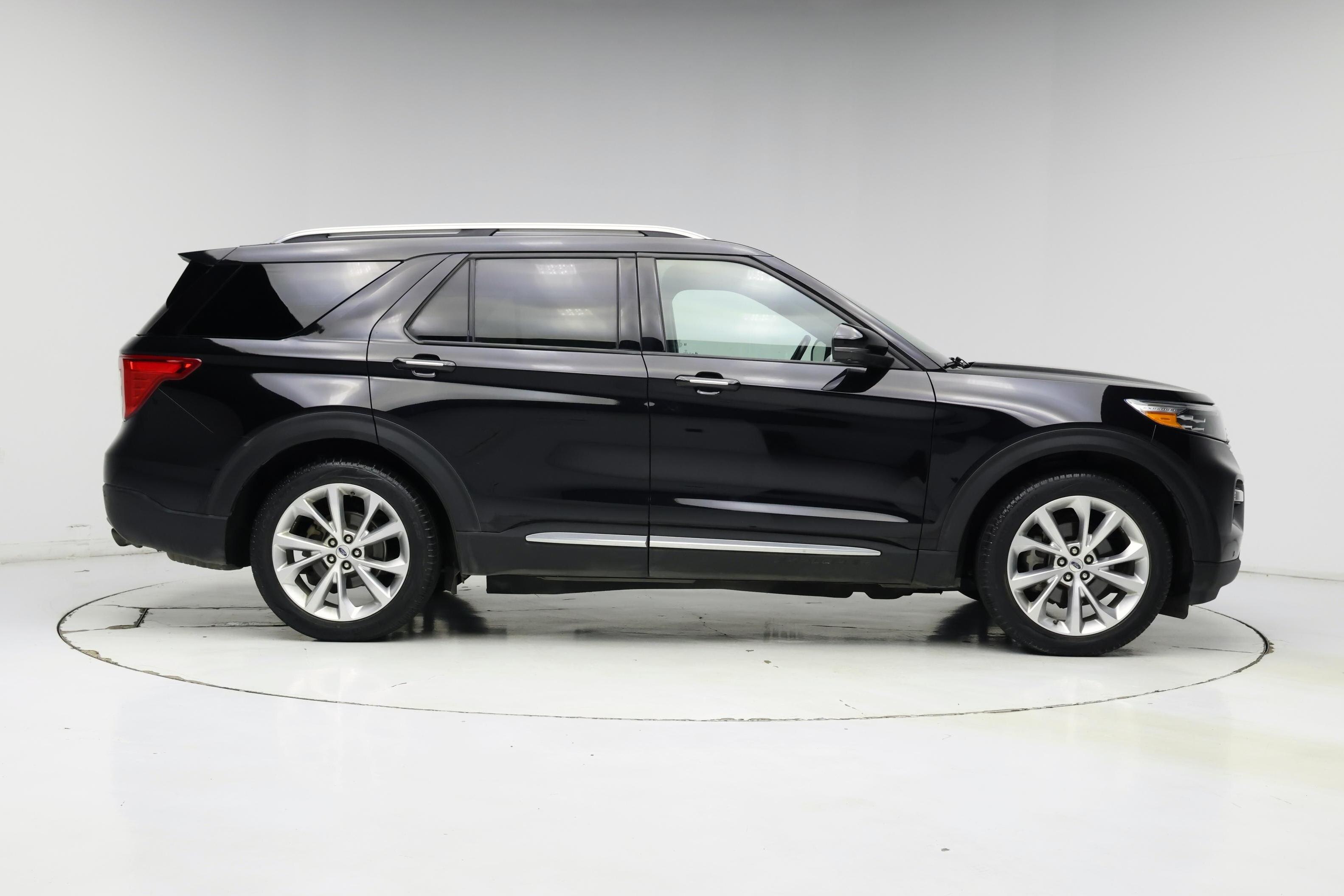 Thumbnail: 2022 Ford Explorer - 7