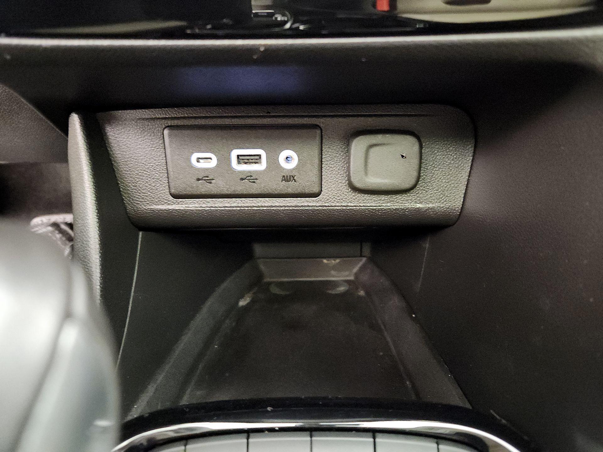 Thumbnail: 2022 Buick Encore GX - 18