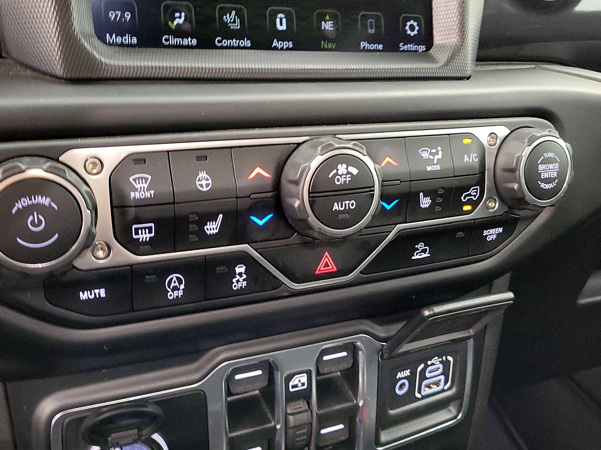 Thumbnail: 2023 Jeep Wrangler - 17