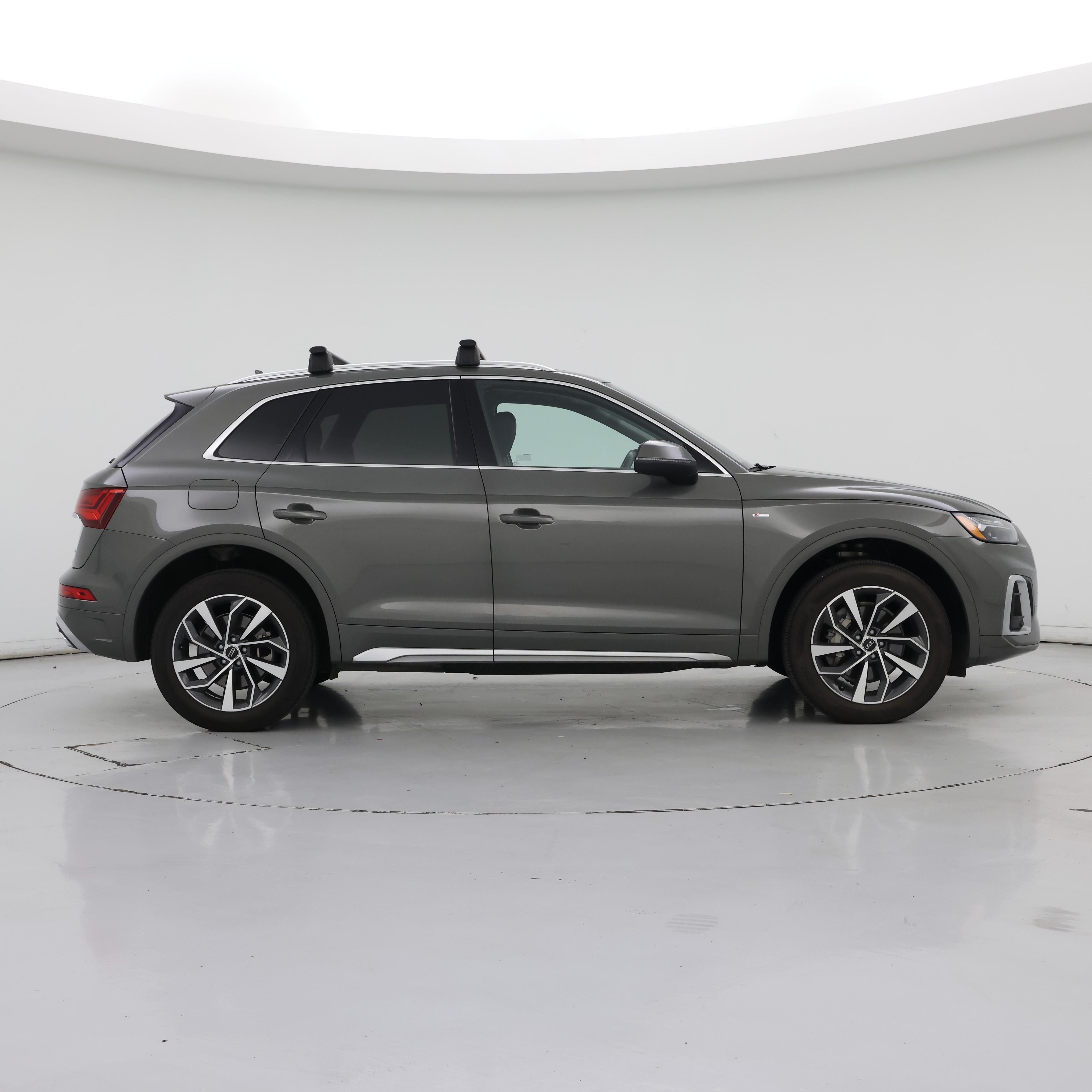 Thumbnail: 2023 Audi Q5 - 7