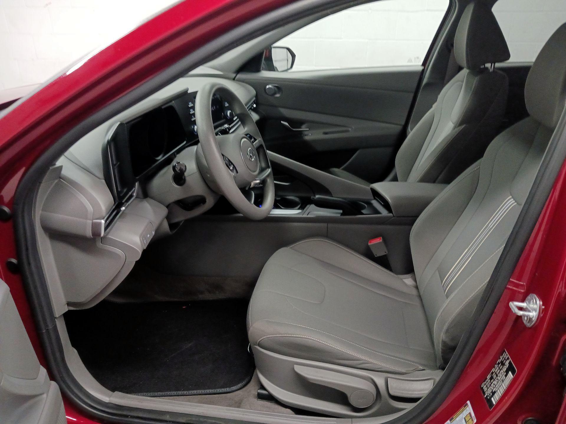 Thumbnail: 2023 Hyundai Elantra - 9