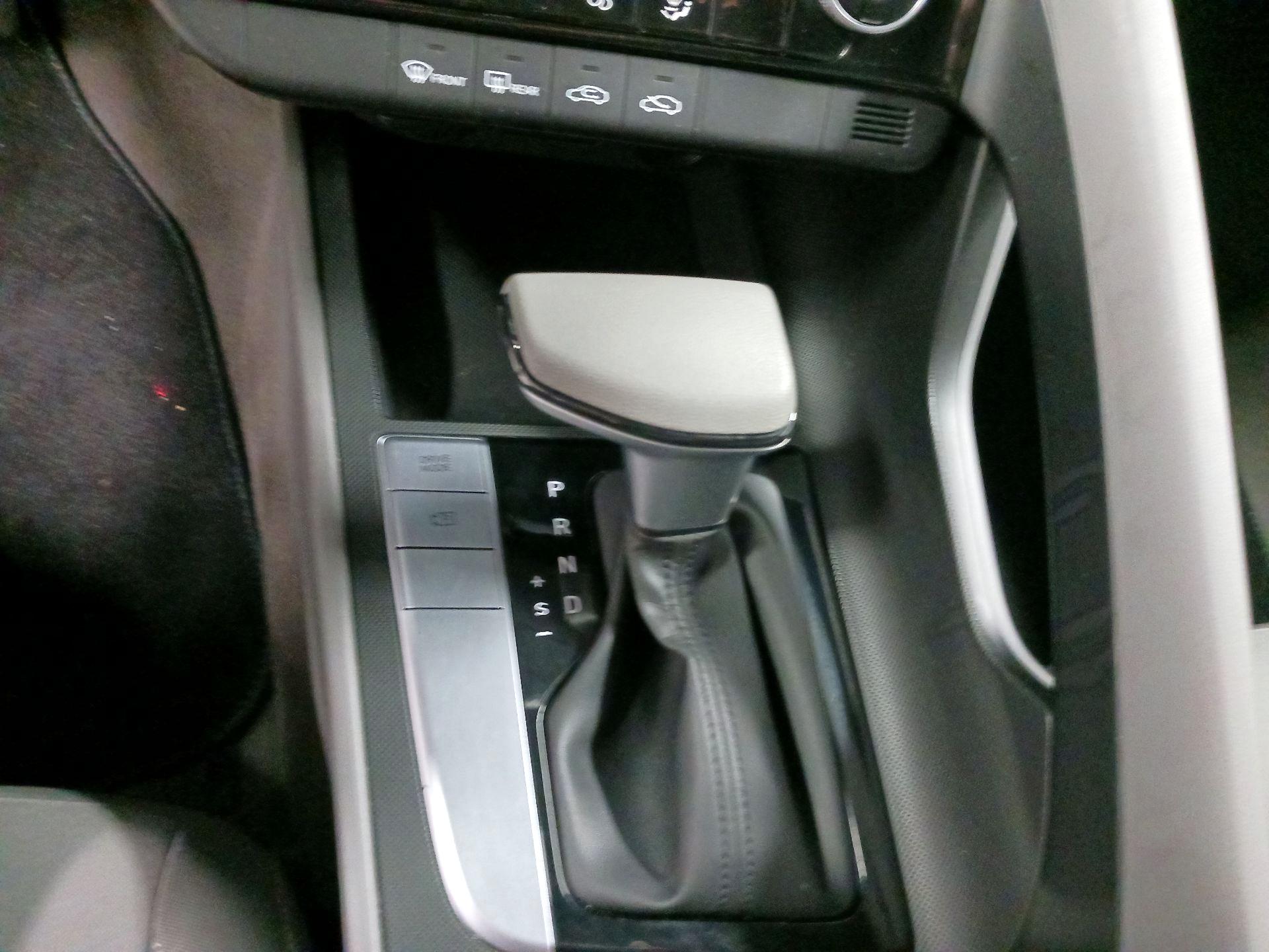 Thumbnail: 2023 Hyundai Elantra - 15