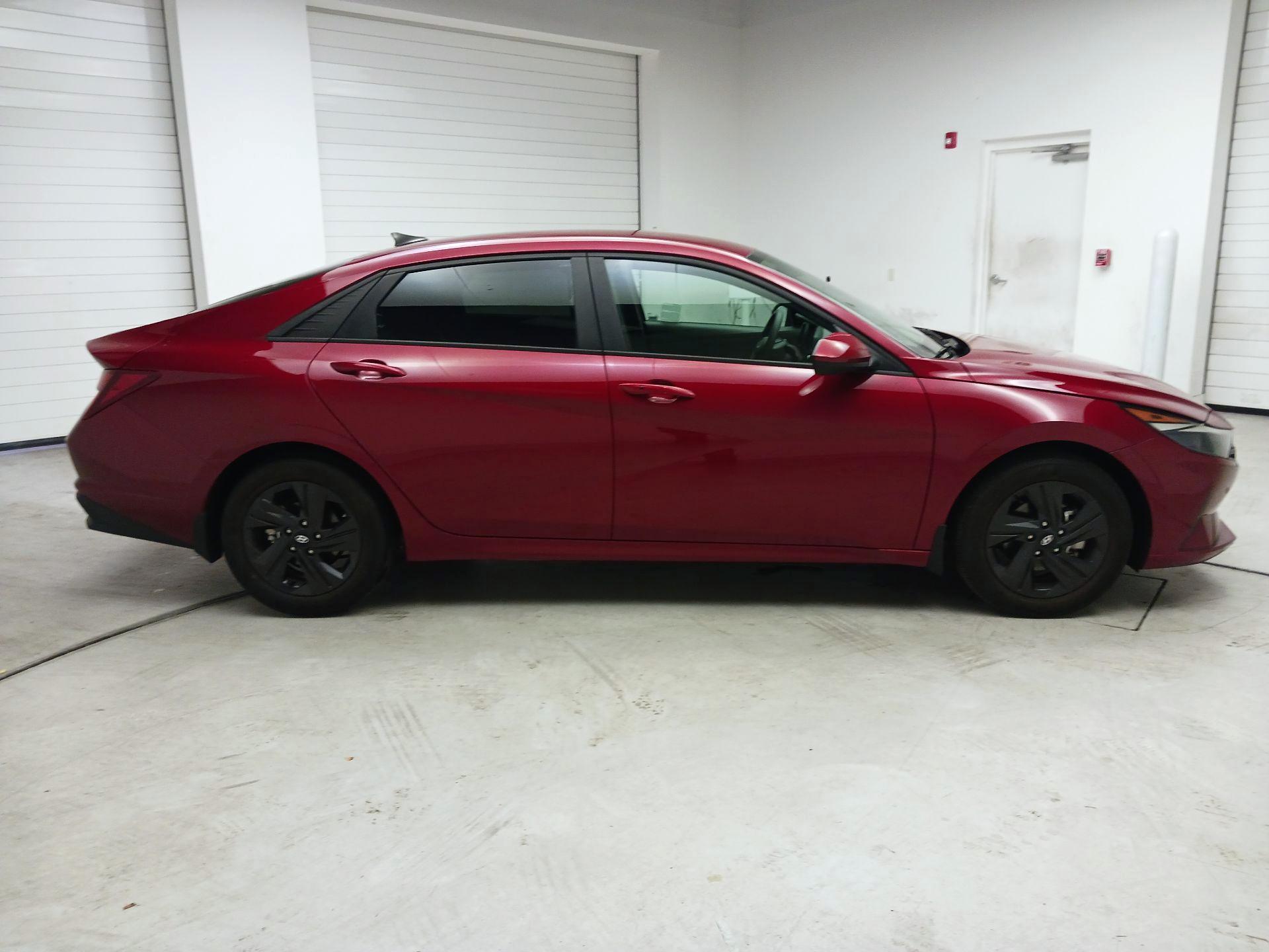 Thumbnail: 2023 Hyundai Elantra - 4