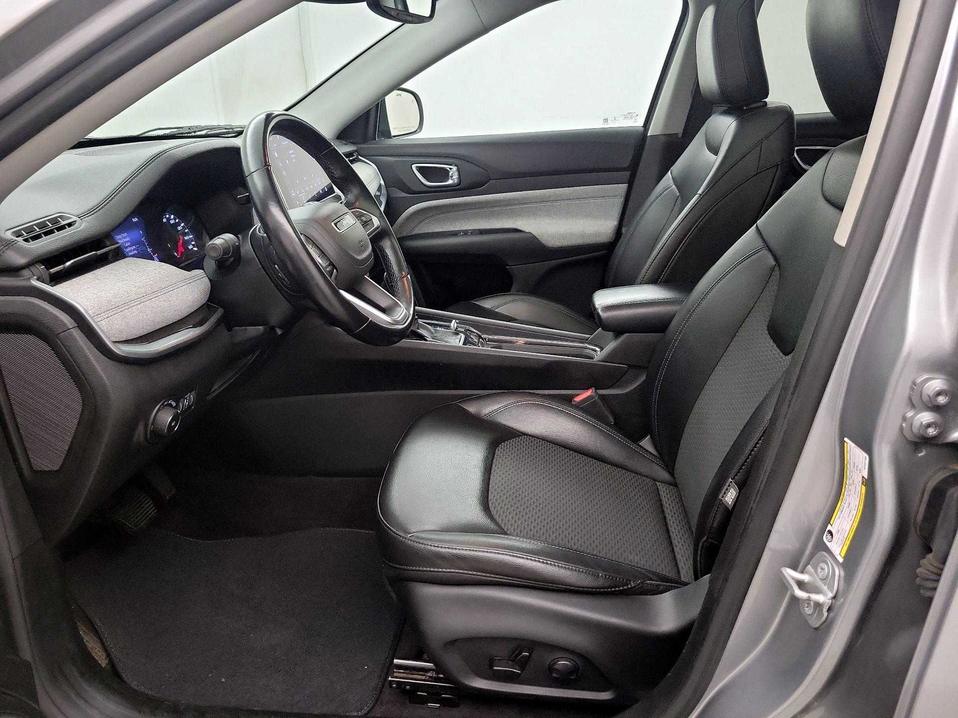 Thumbnail: 2022 Jeep Compass - 11