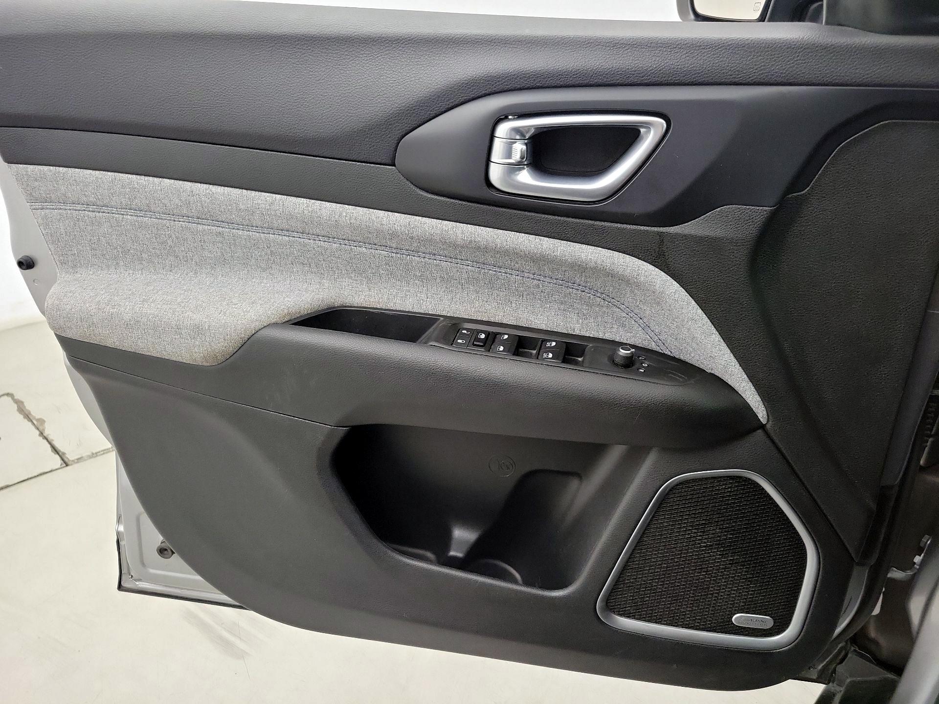 Thumbnail: 2022 Jeep Compass - 12