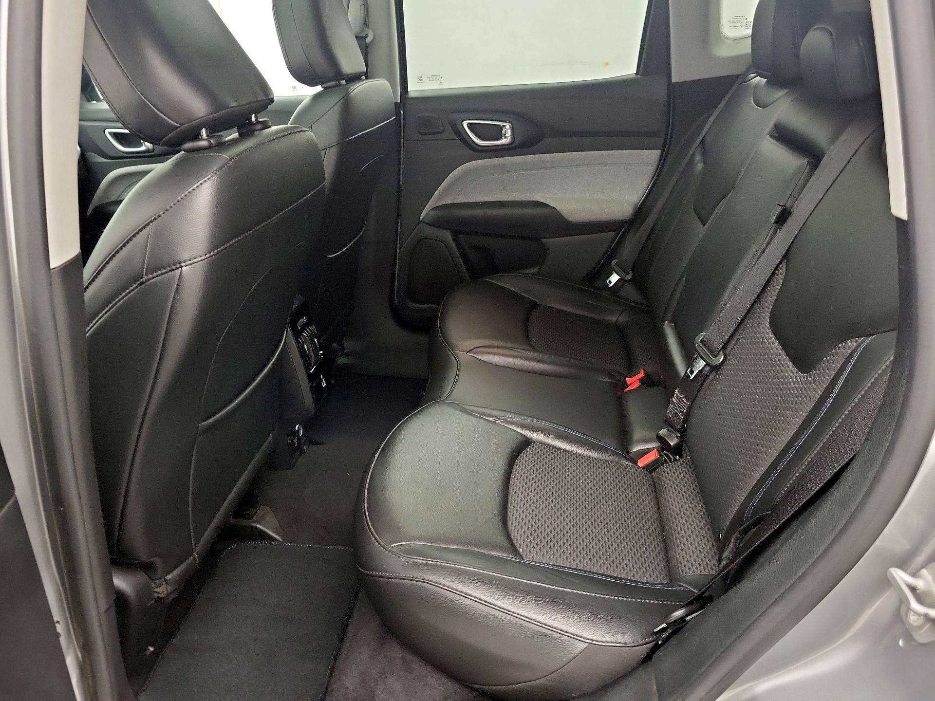 Thumbnail: 2022 Jeep Compass - 20