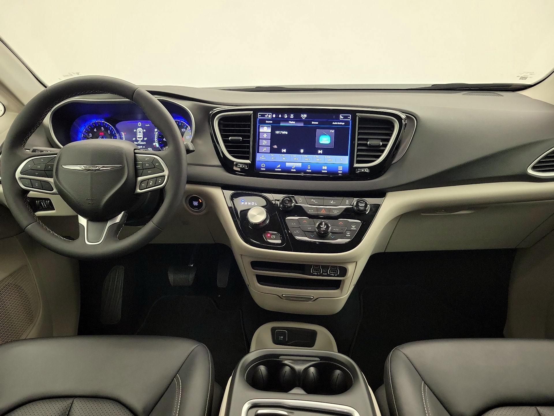 Thumbnail: 2024 Chrysler Pacifica - 9