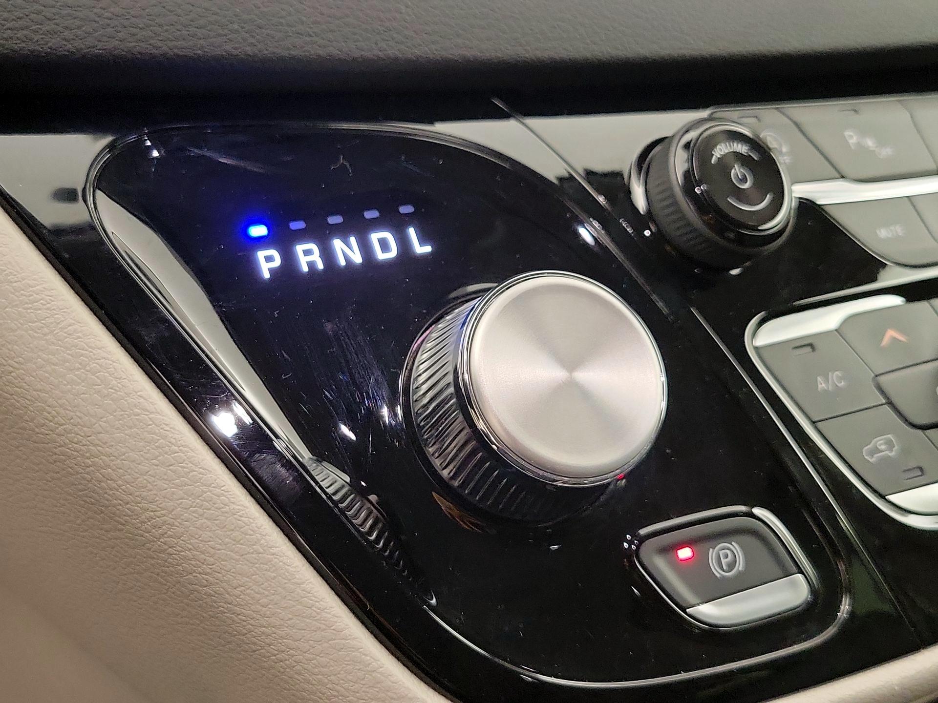 Thumbnail: 2024 Chrysler Pacifica - 17