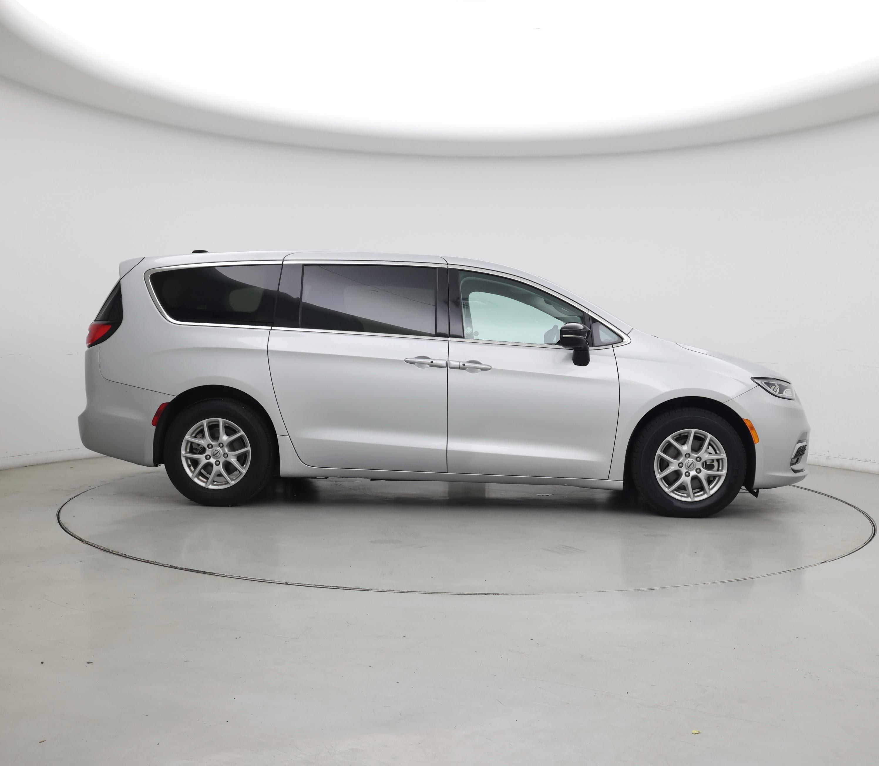 Thumbnail: 2024 Chrysler Pacifica - 7