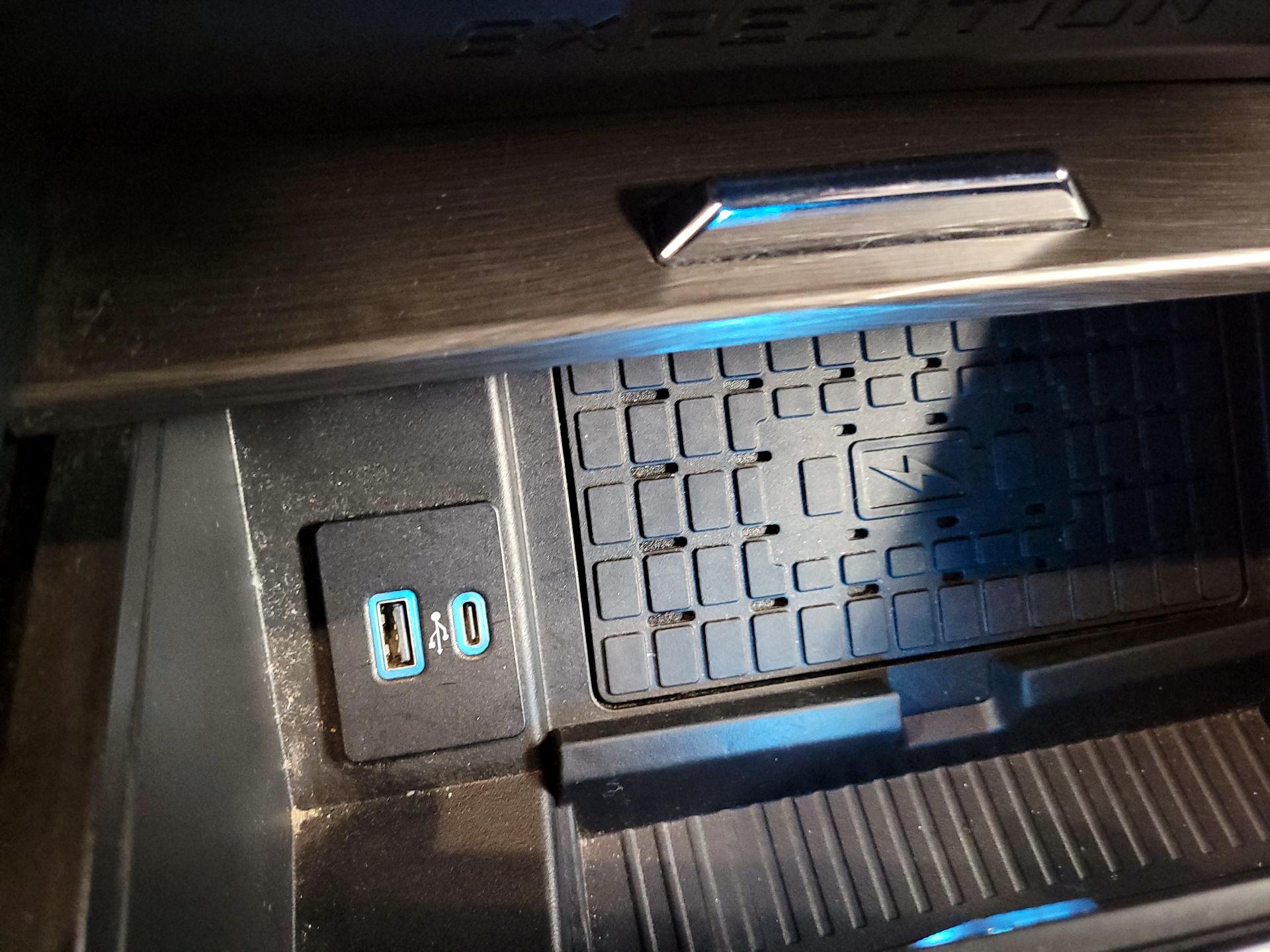 Thumbnail: 2023 Ford Expedition - 17