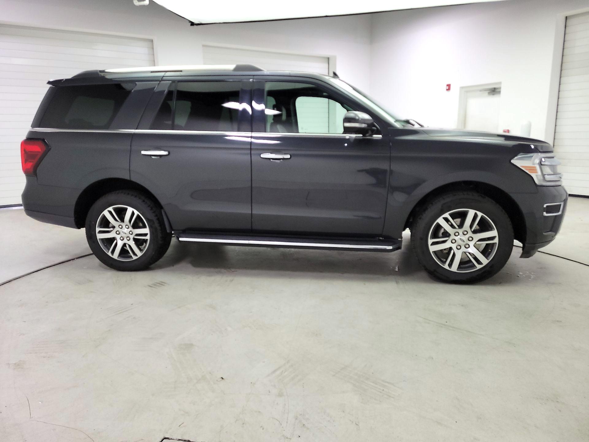 Thumbnail: 2023 Ford Expedition - 4