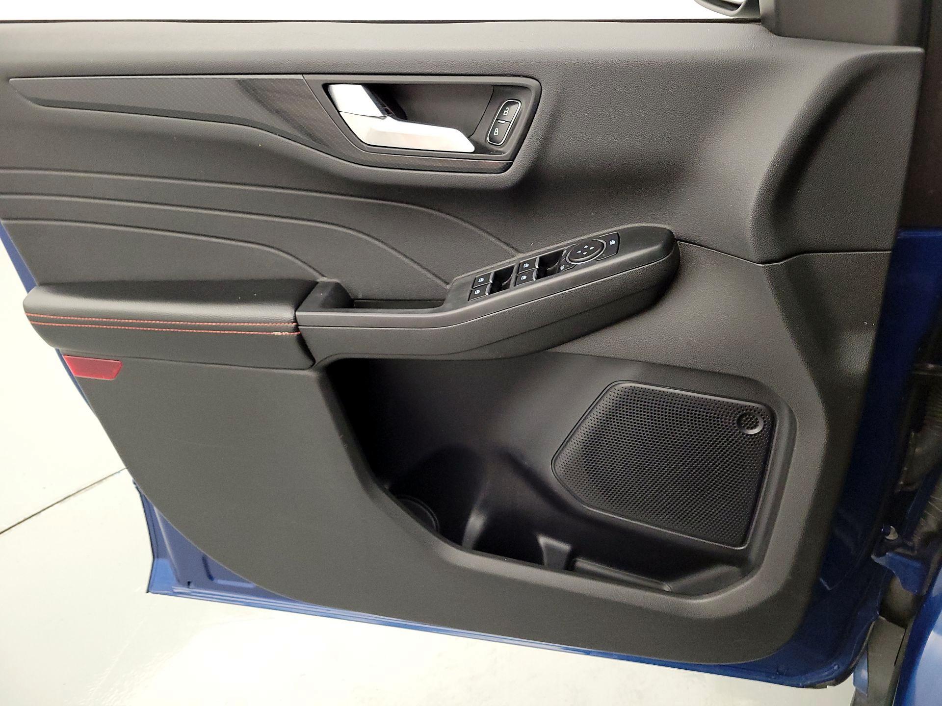 Thumbnail: 2023 Ford Escape - 12