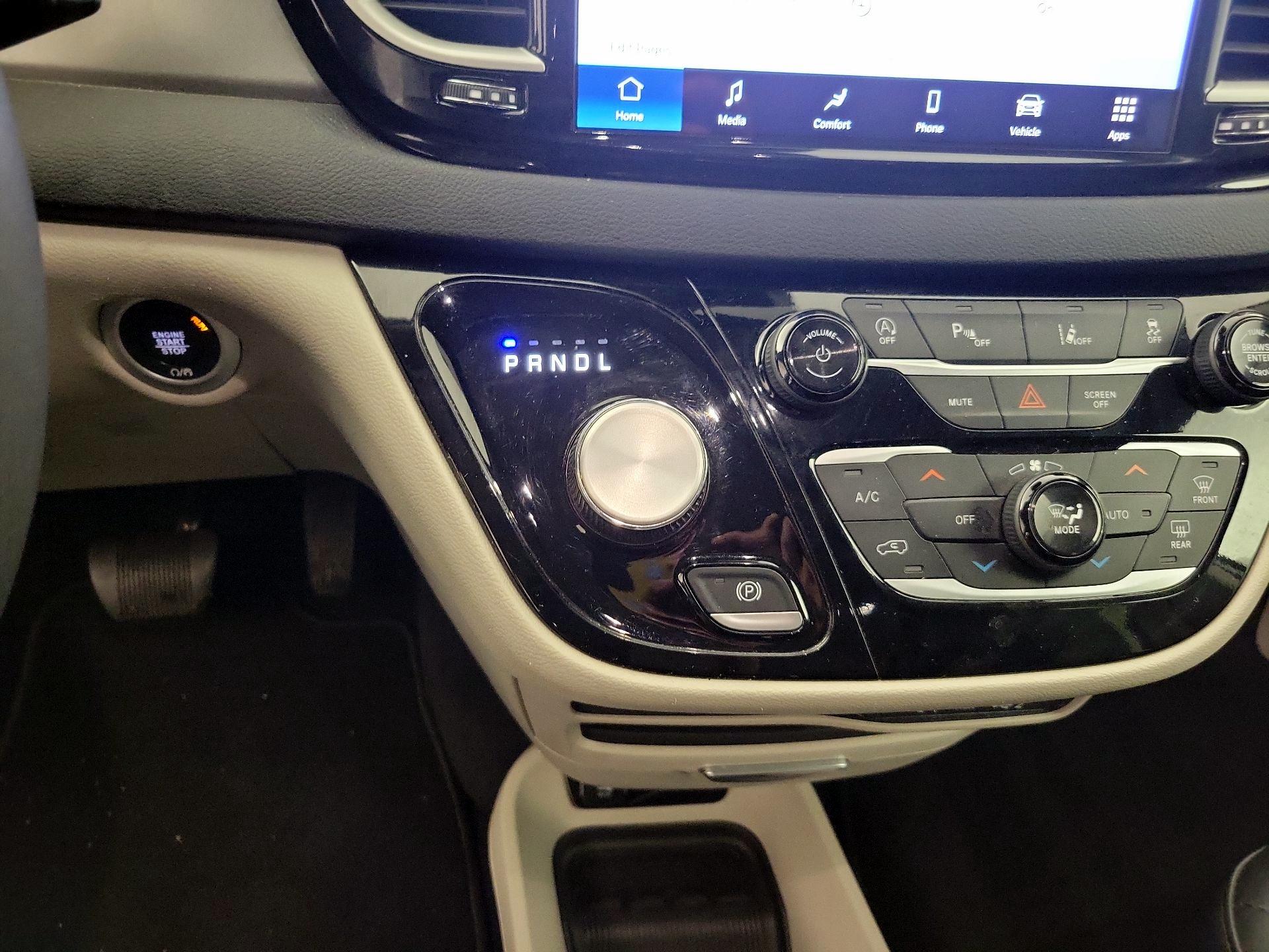 Thumbnail: 2024 Chrysler Pacifica - 17