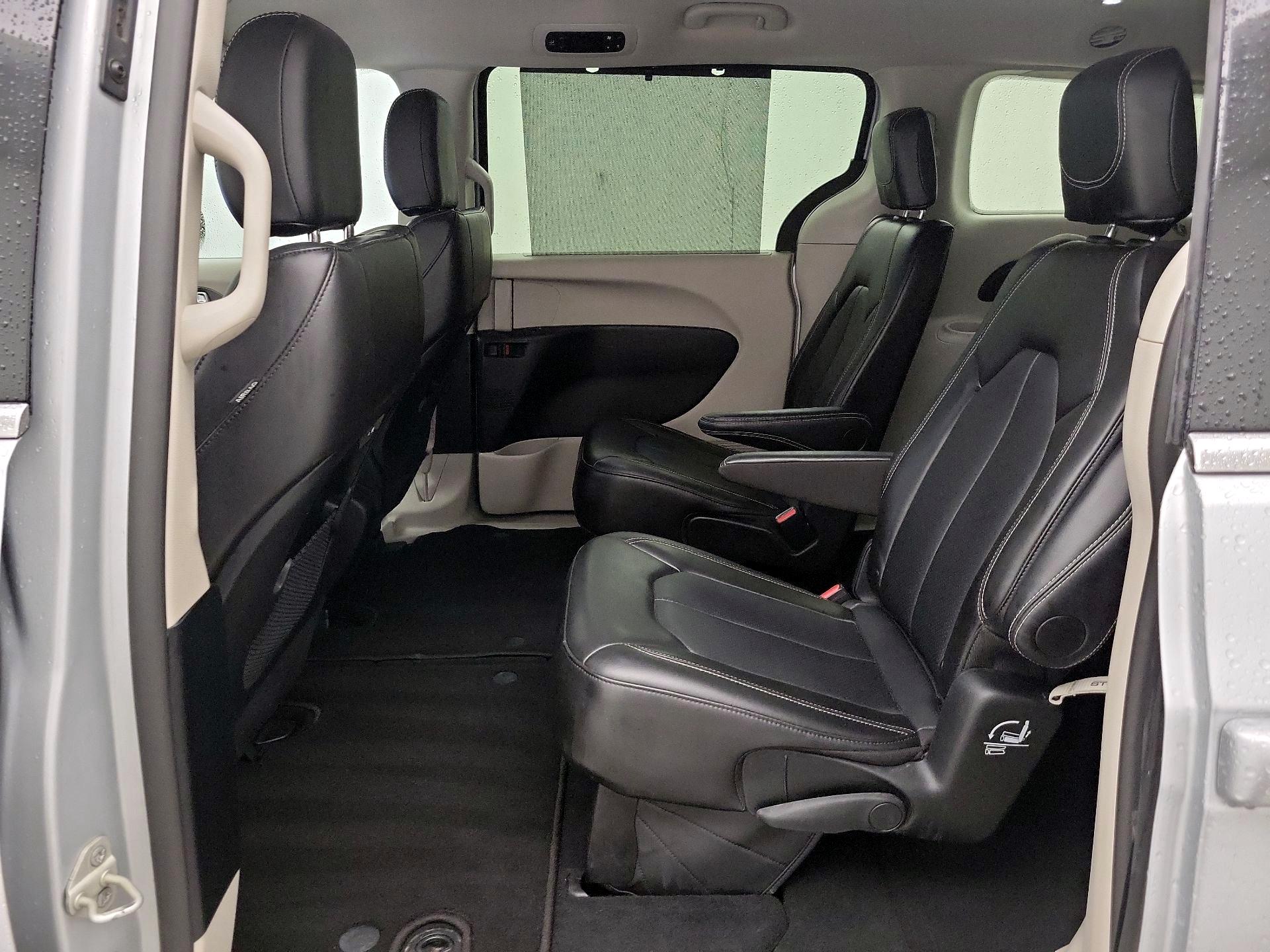 Thumbnail: 2024 Chrysler Pacifica - 19