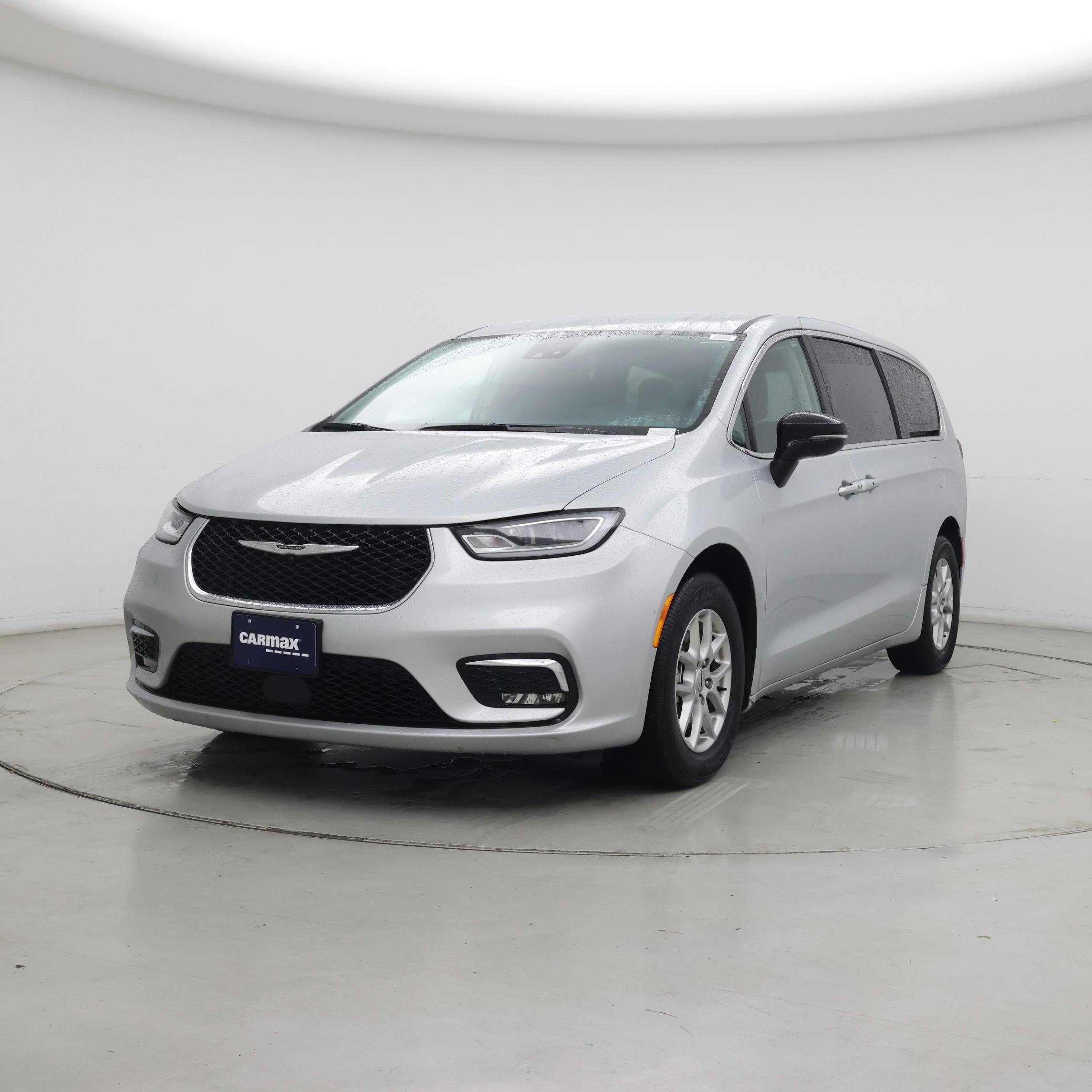 Thumbnail: 2024 Chrysler Pacifica - 4